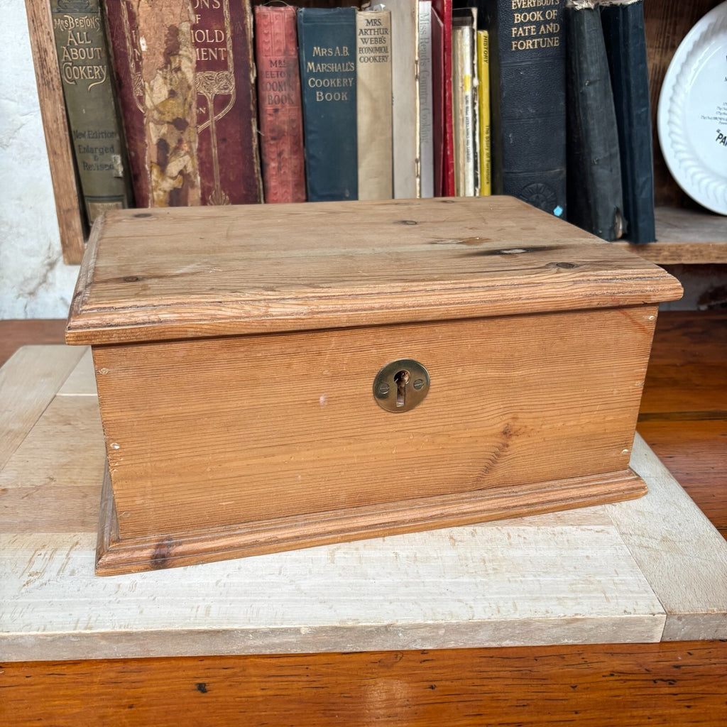 Vintage Pine Box - Farmhouse - Cottage - Storage