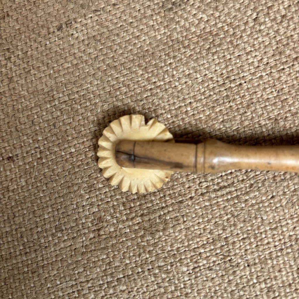 Vintage Wooden Handled Pastry Dough Pie Crust Crimper - Farmhouse - Cottage
