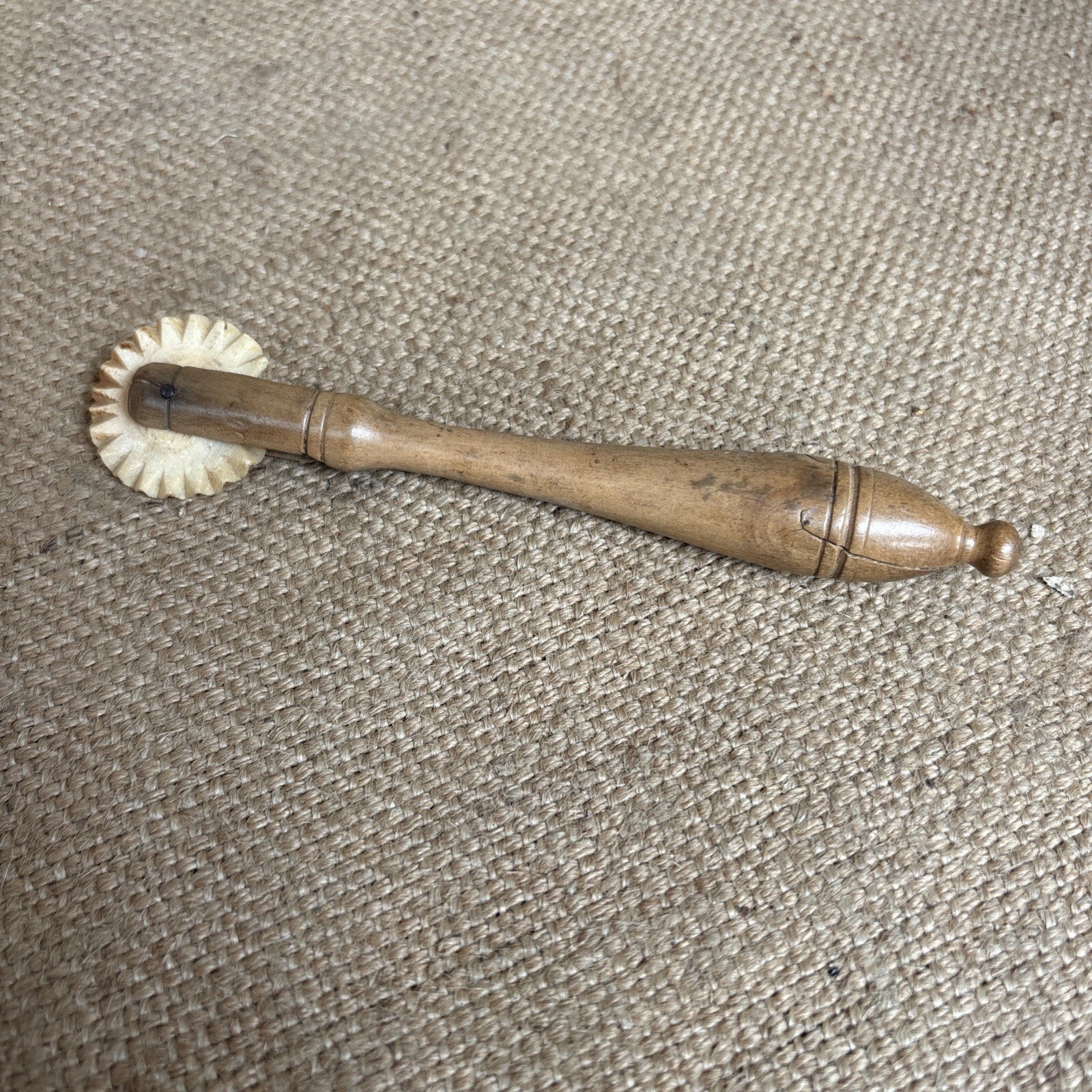 Vintage Wooden Handled Pastry Dough Pie Crust Crimper - Farmhouse - Cottage