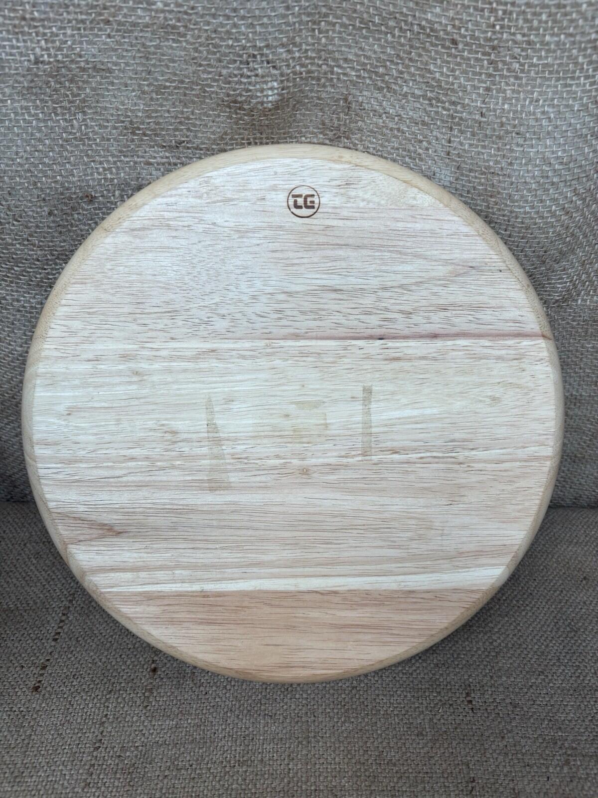 Round Carved Bread Board Kitchenalia - Farmhouse - Cottage Kitchen