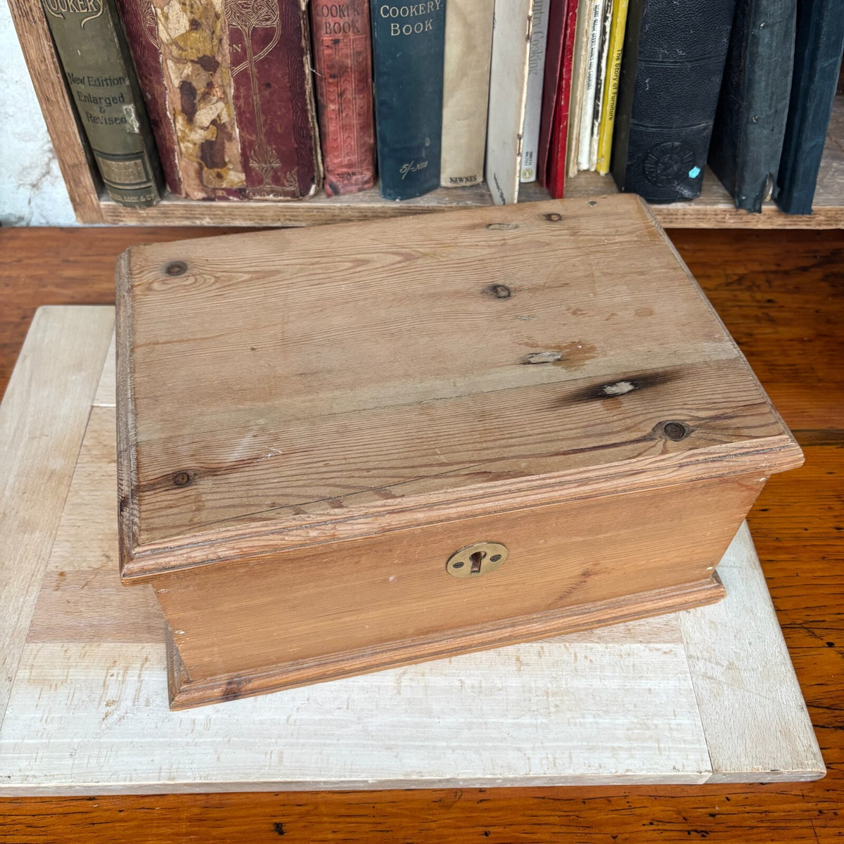 Vintage Pine Box - Farmhouse - Cottage - Storage