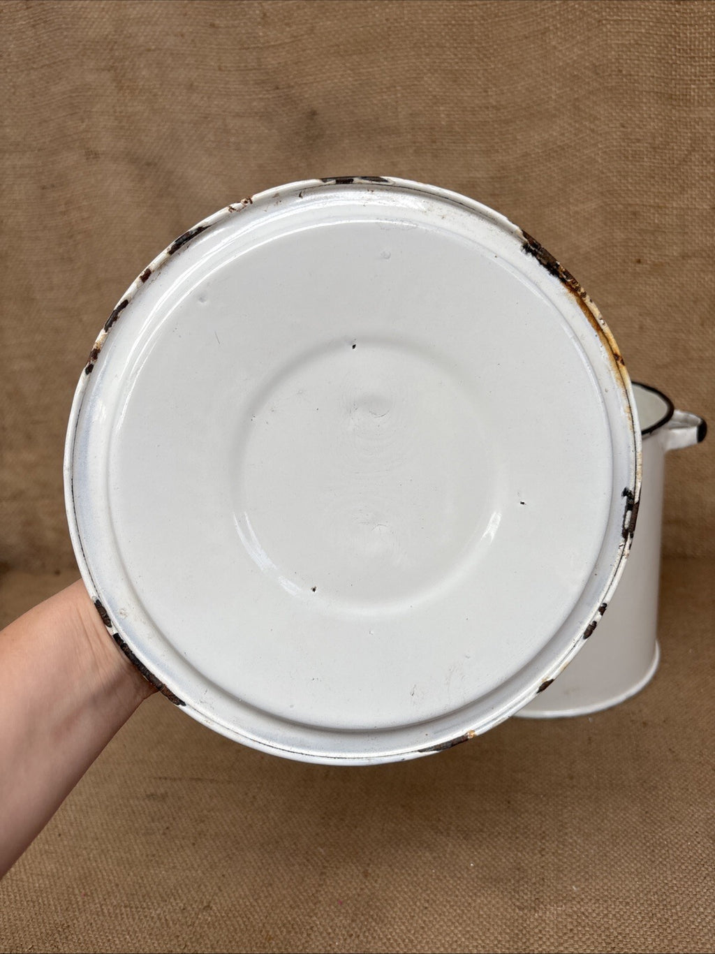 Vintage Enamel Flour Bin / Storage / Farmhouse / Cottage Kitchen / Wartime