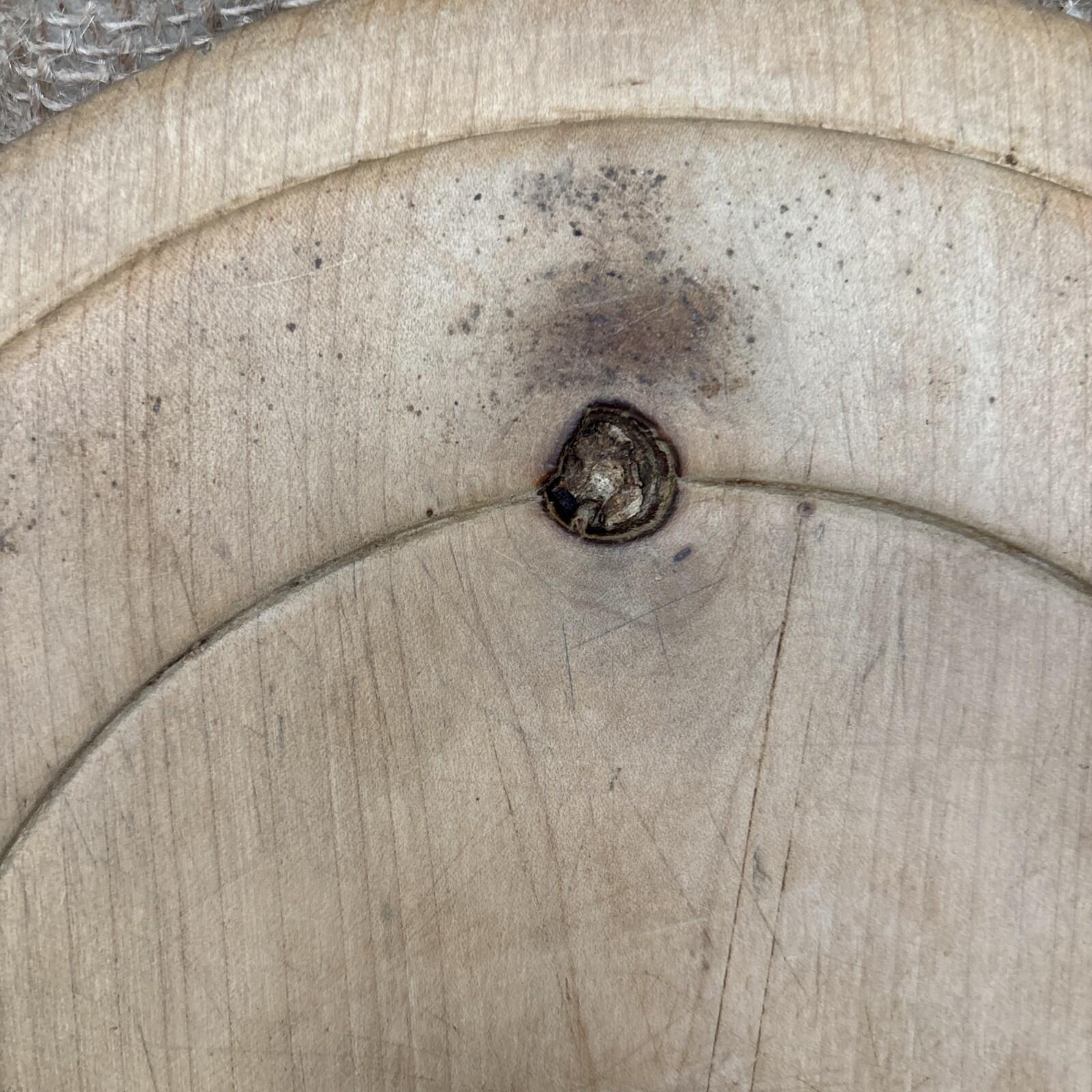 Vintage Round Bread Board - Worn - Kitchenalia - Farmhouse - Cottage