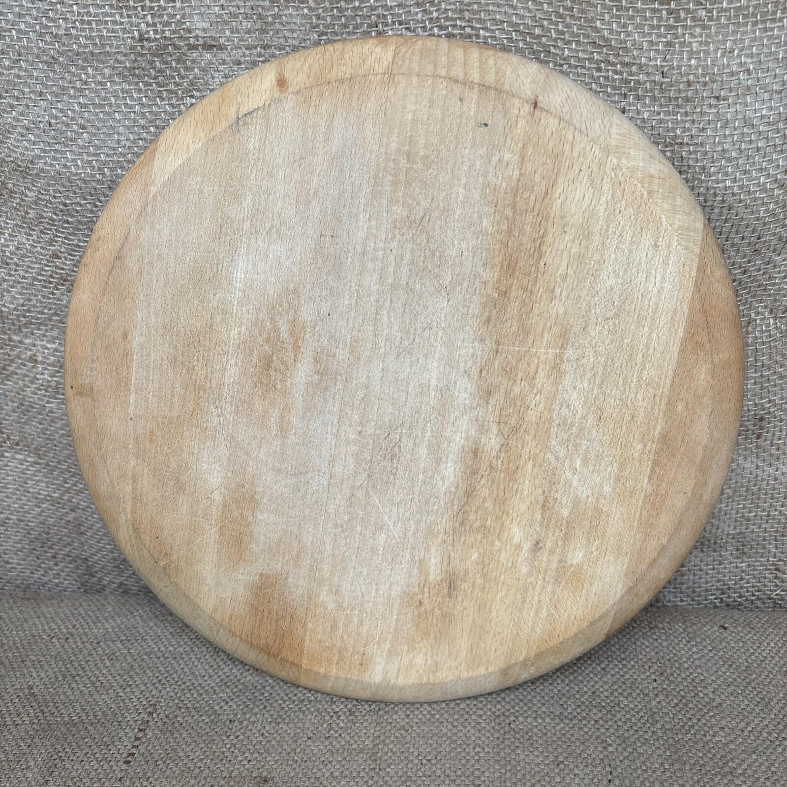 Vintage Round Wooden Bread Board - Farmhouse - Cottage - Kitchenalia