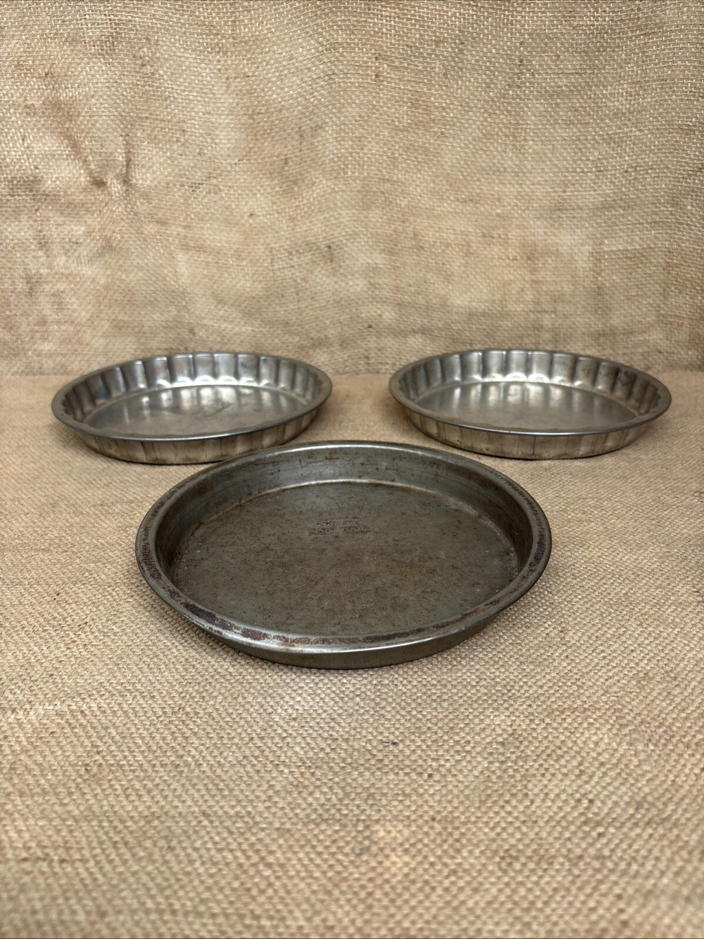 Vintage Round Cake Tins - Farmhouse - Cottage - Kitchenalia - Prop