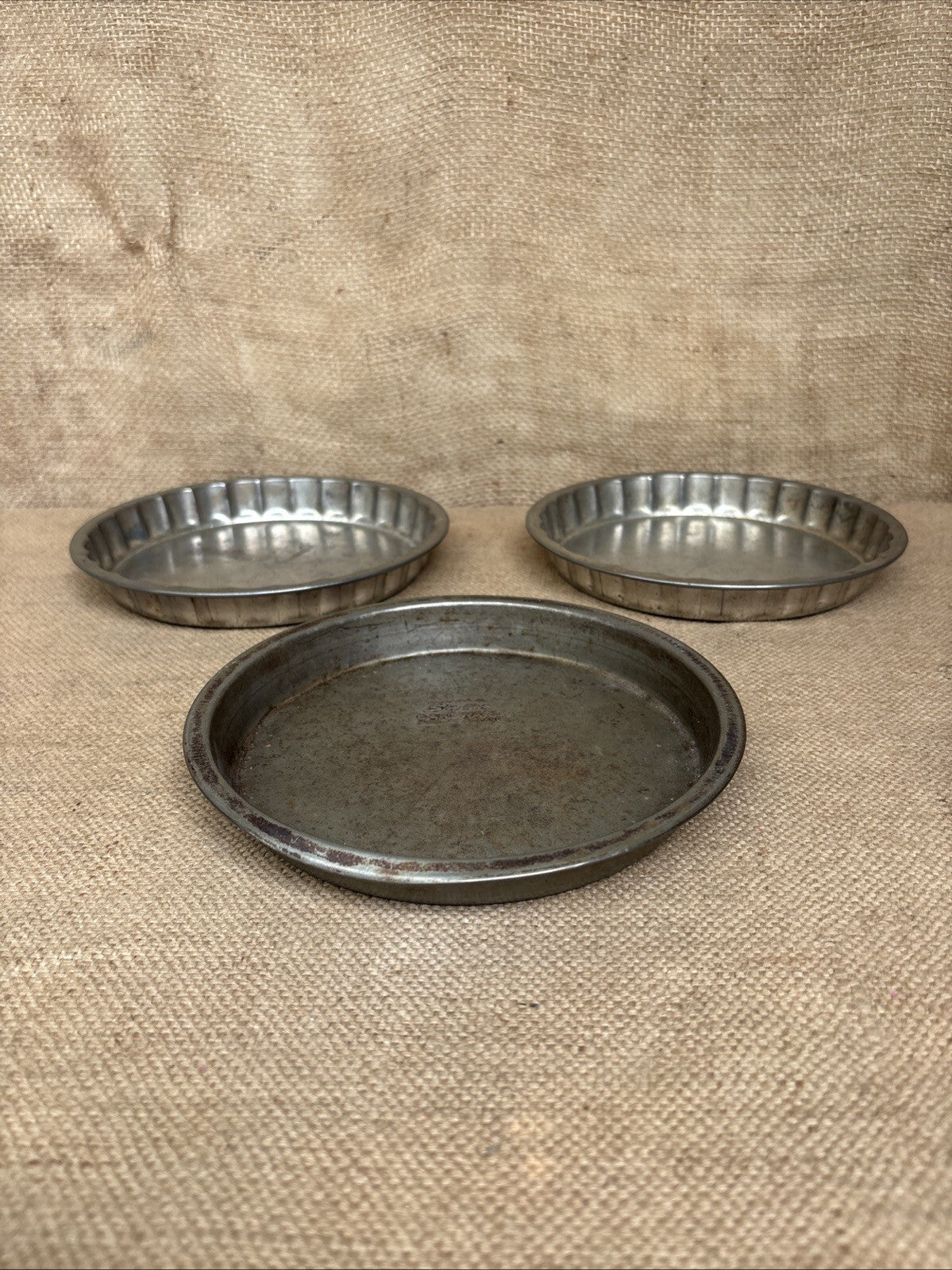 Vintage Round Cake Tins - Farmhouse - Cottage - Kitchenalia - Prop
