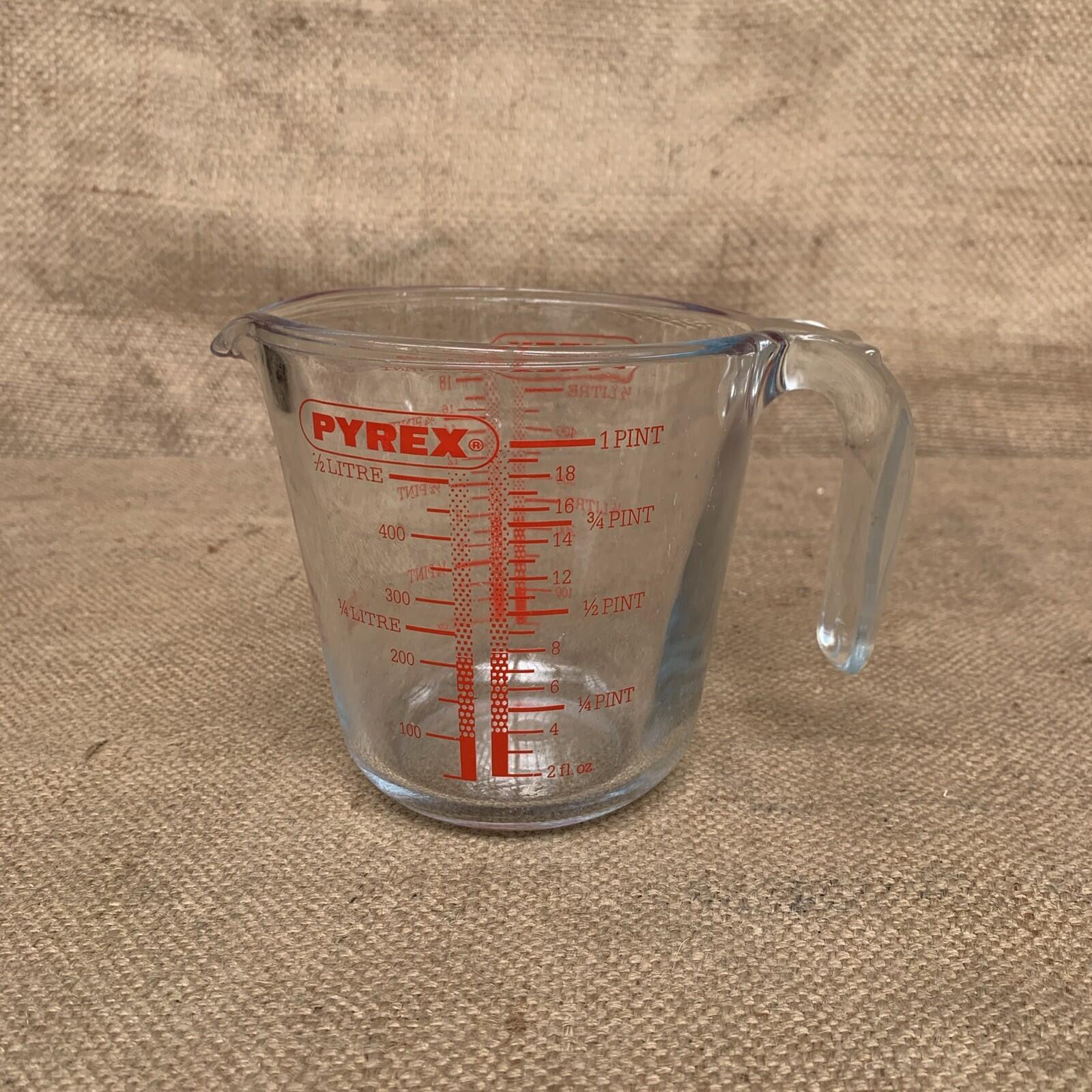 Pyrex Glass Measuring Jug 1 Pint - Kitchenalia