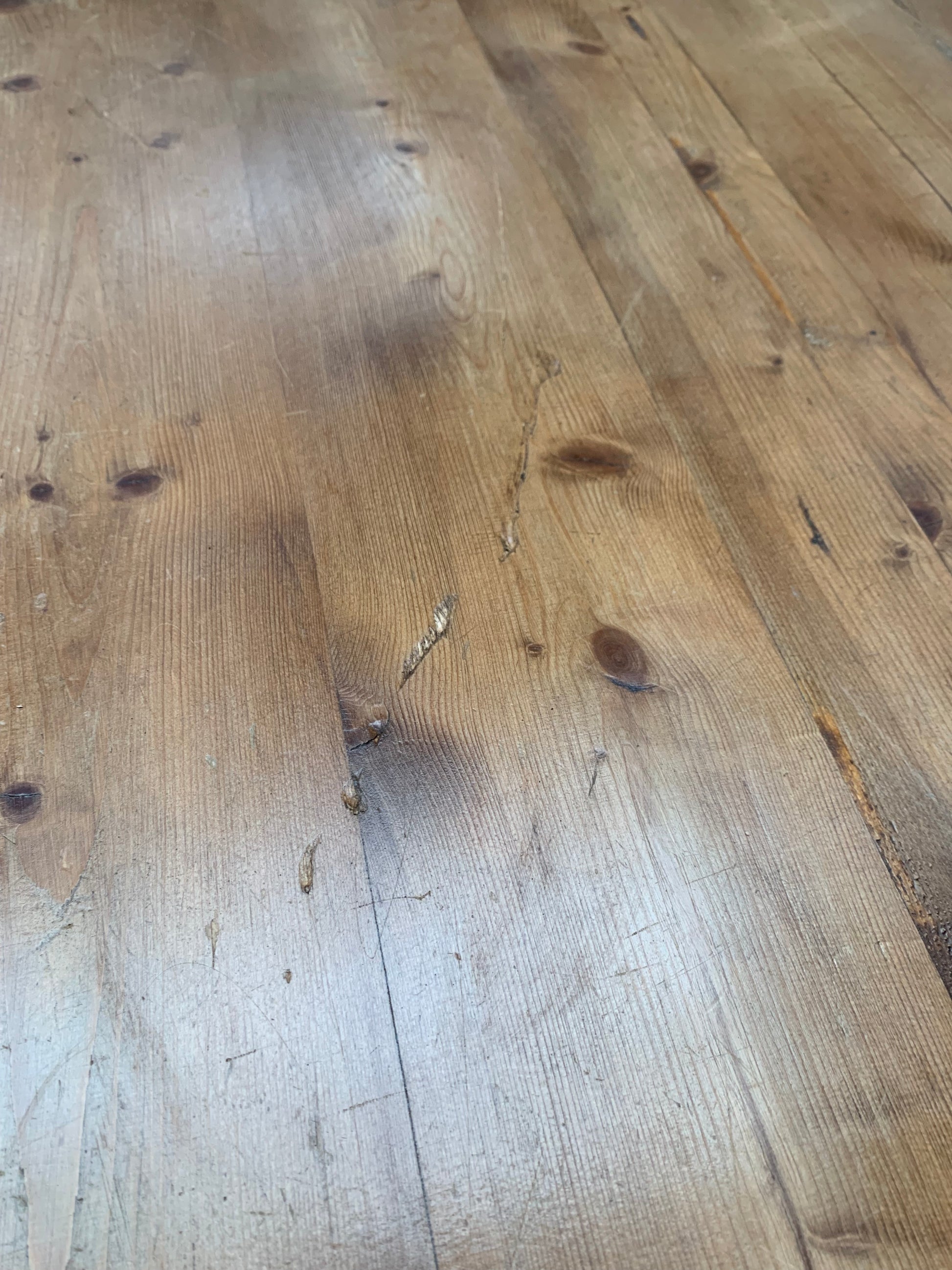 Pine Kitchen Table / Farmhouse / Cottage / Sits 6 / Rustic Kitchen