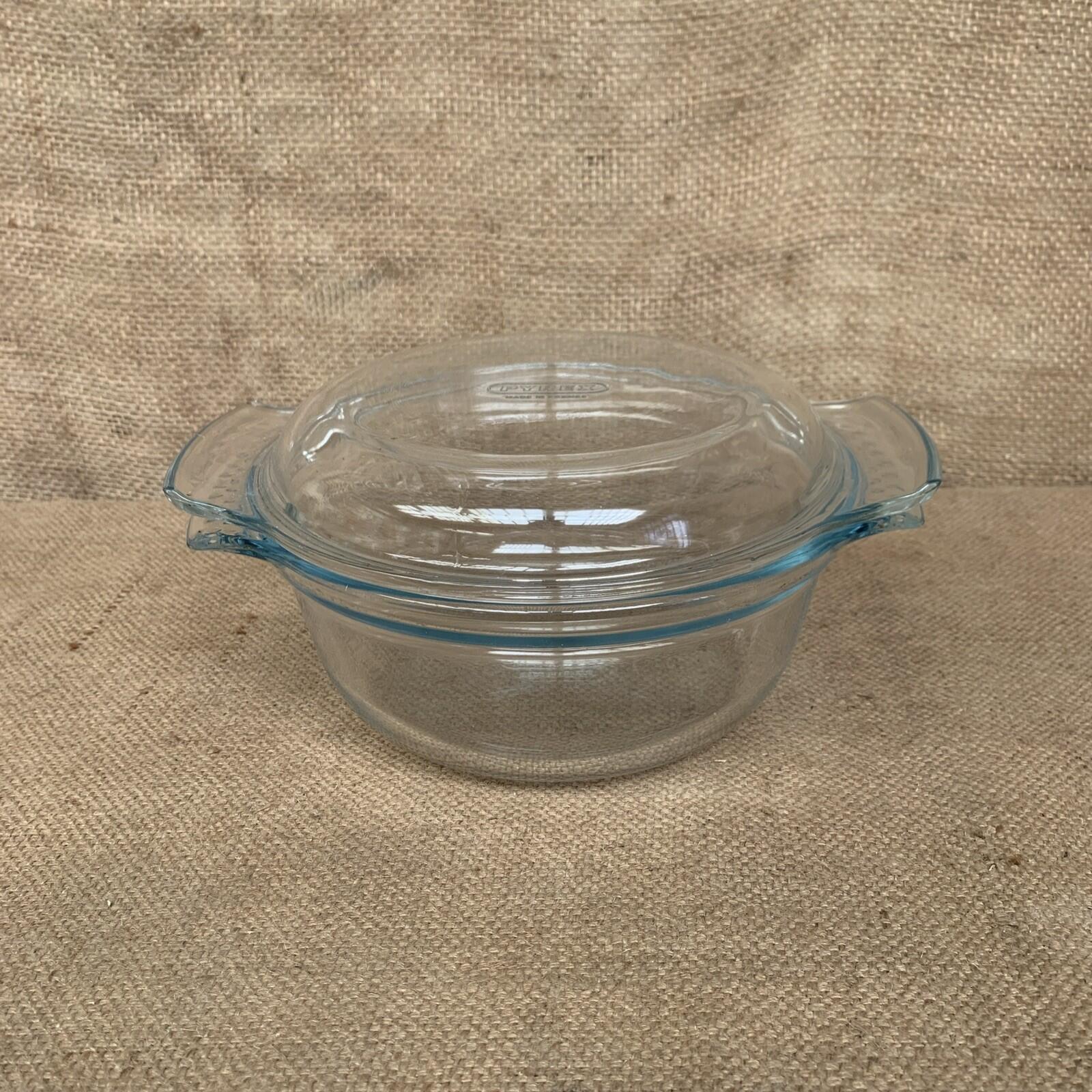 Pyrex Medium Casserole Dish - Vintage - Farmhouse - Cottage - French