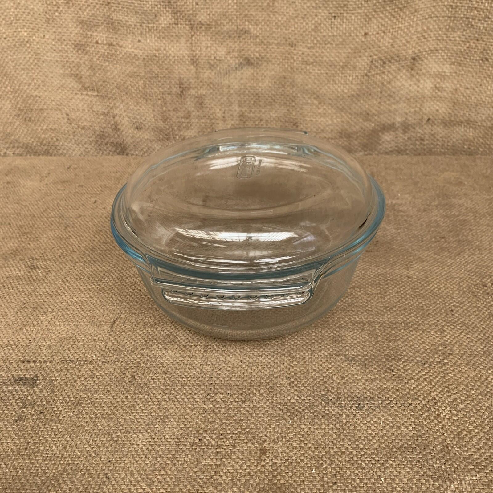 Pyrex Medium Casserole Dish - Vintage - Farmhouse - Cottage - French