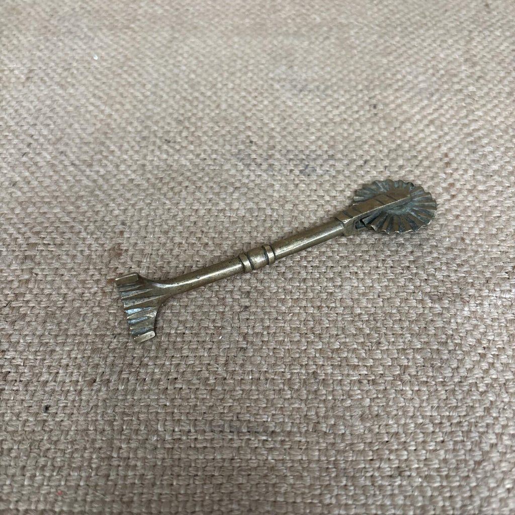 Brass Pastry Crimper / Jigger / Antique Kitchenalia / Farmhouse / Cottage