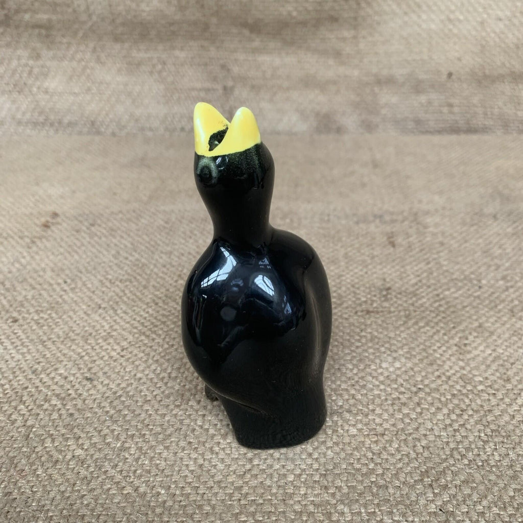 Vintage Pie Funnel / Blackbird - Farmhouse - Cottage
