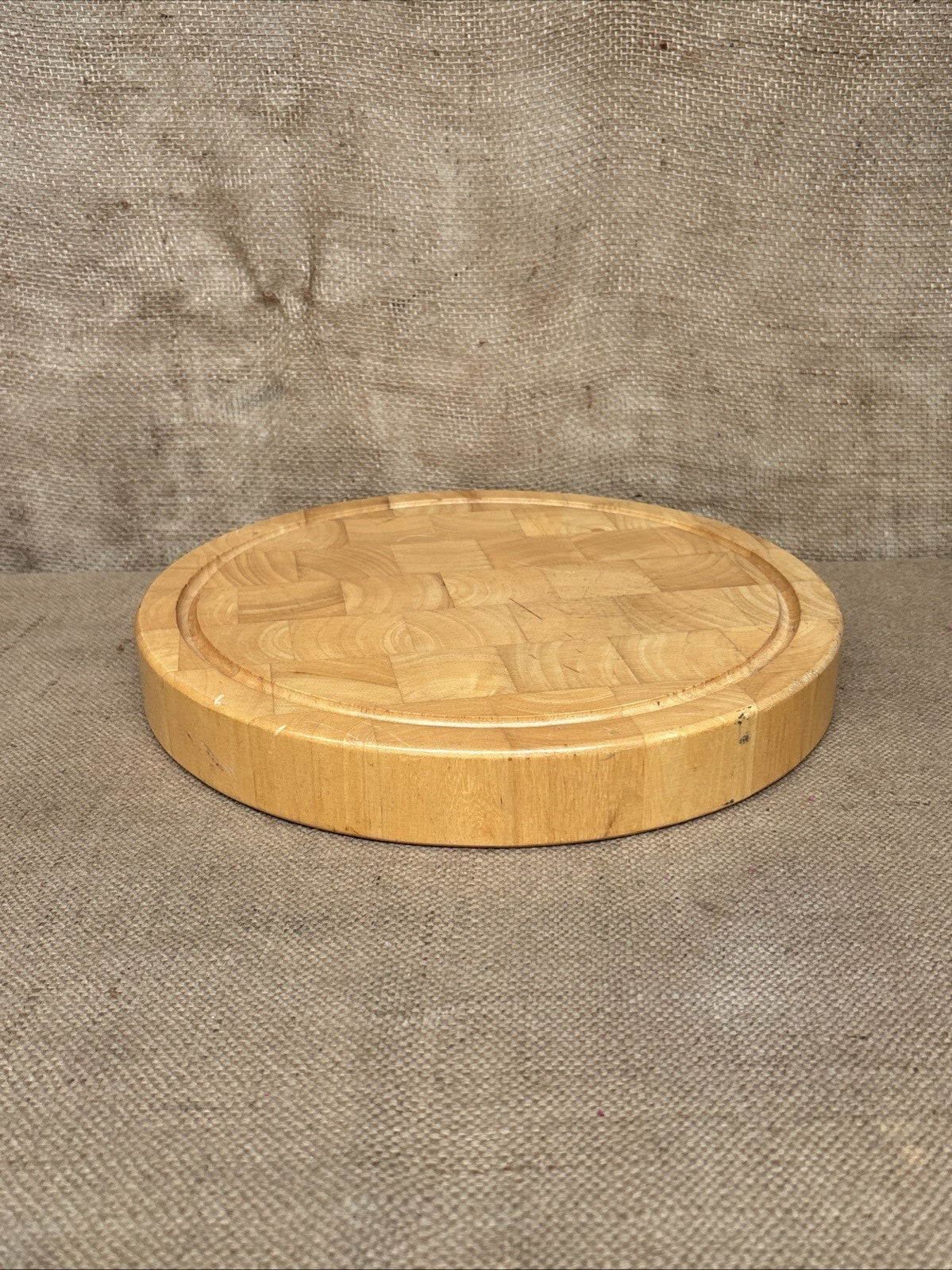 Round Wooden Chopping Block / Cutting Board - Kitchenalia - Farmhouse - Cottage