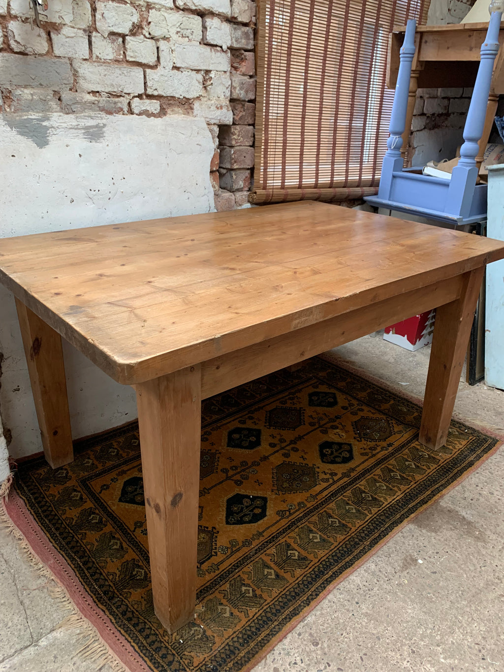 Pine Kitchen Table / Farmhouse / Cottage / Sits 6 / Rustic Kitchen