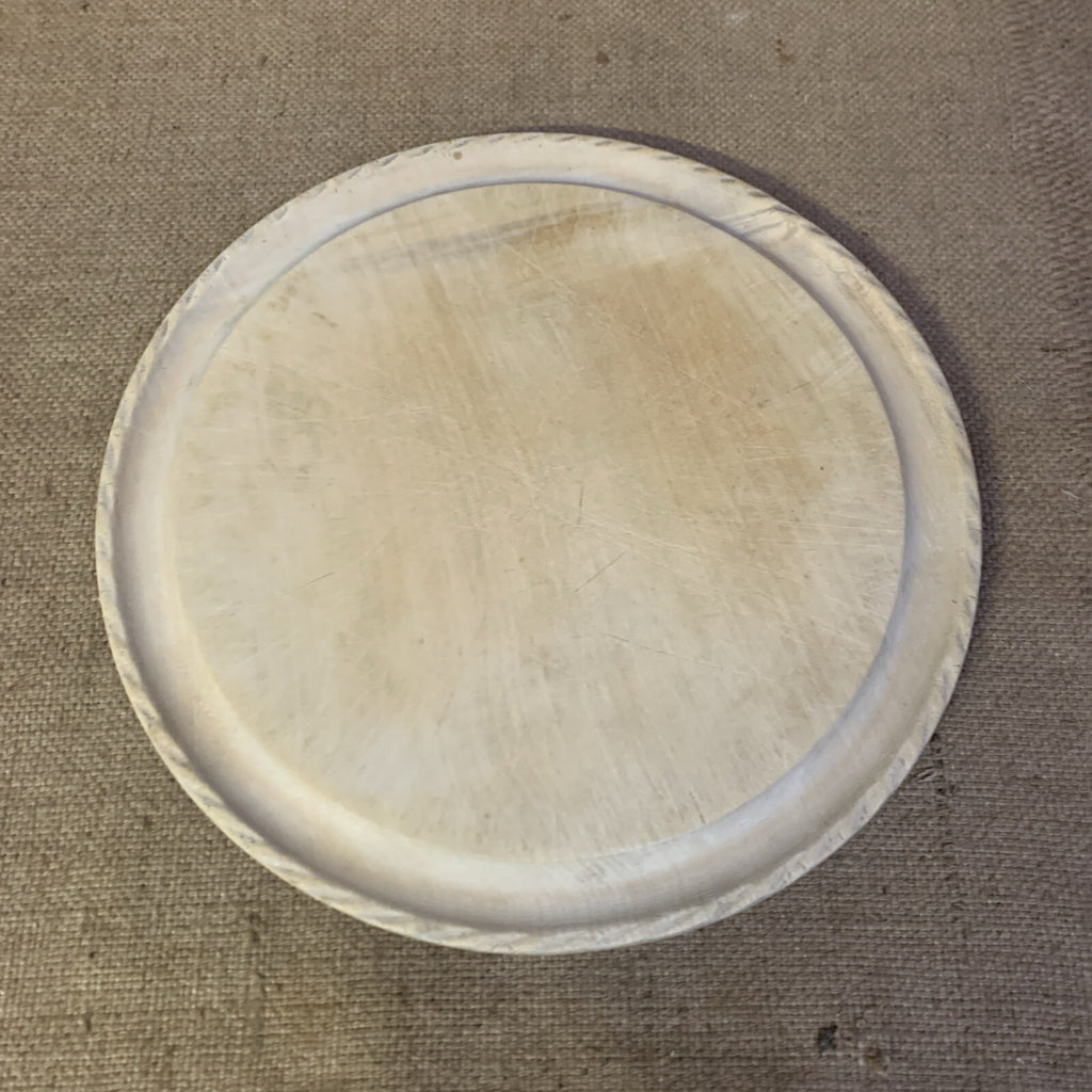 Bread Board Carved Round - Kitchenalia - Cottage - - English - Vintage - Usable