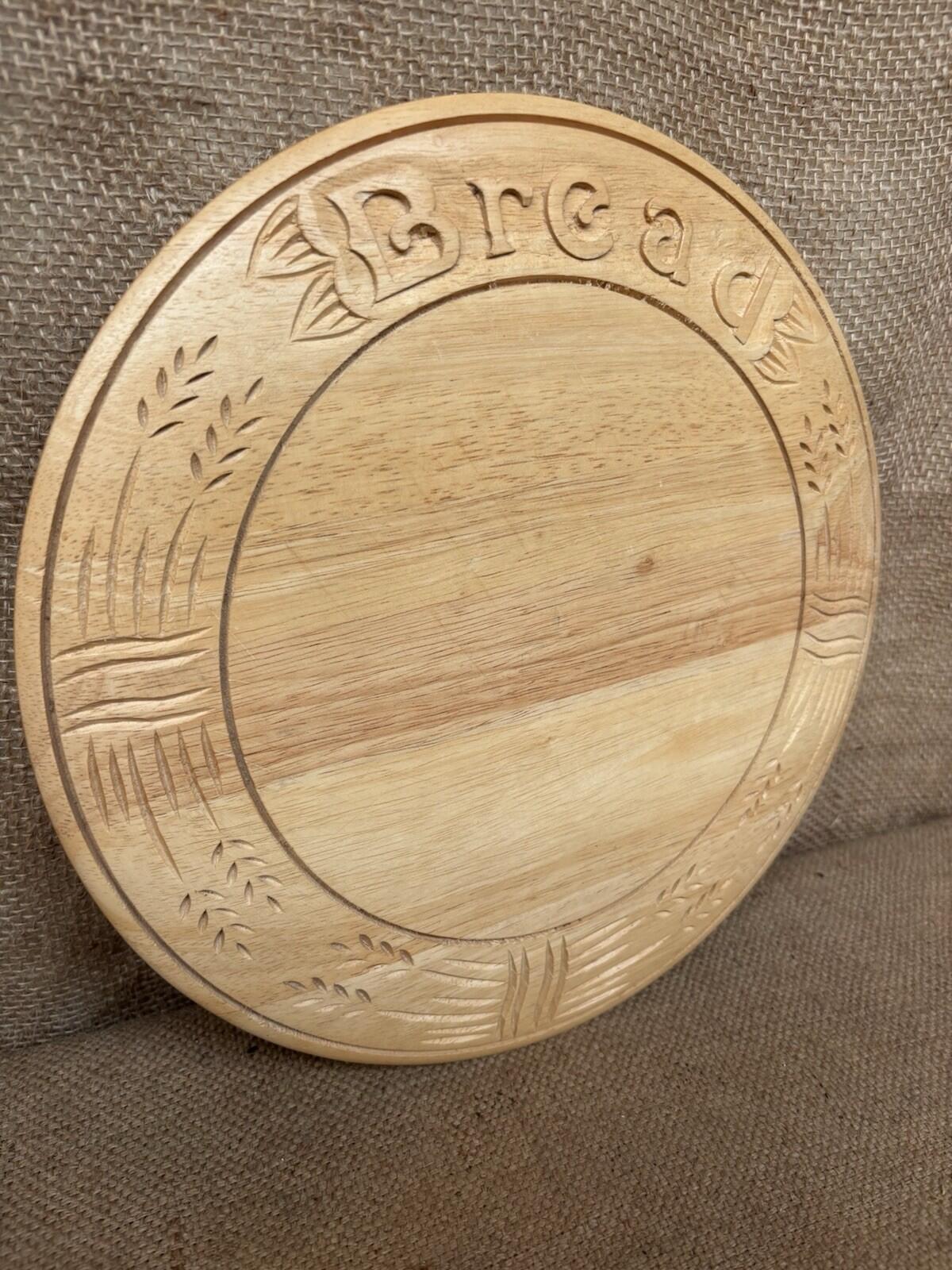 Round Carved Bread Board Kitchenalia - Farmhouse - Cottage Kitchen