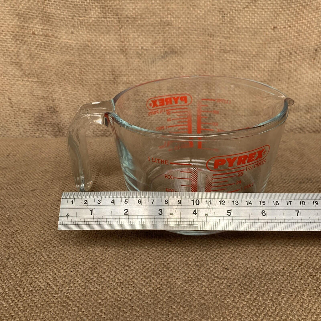 Pyrex 1 Litre Measuring Glass Jug Clear / Heatproof / Farmhouse / Cottage