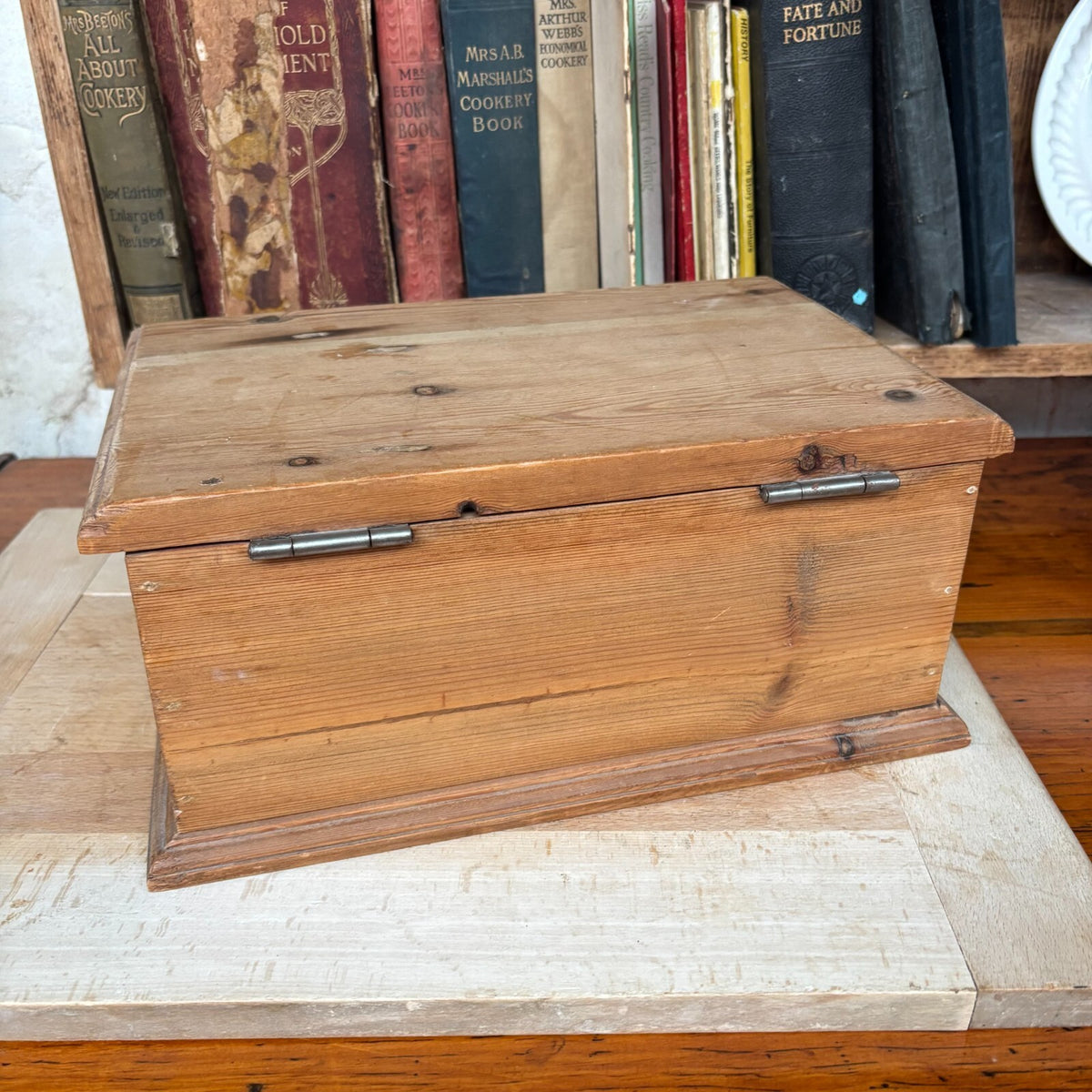 Vintage Pine Box - Farmhouse - Cottage - Storage