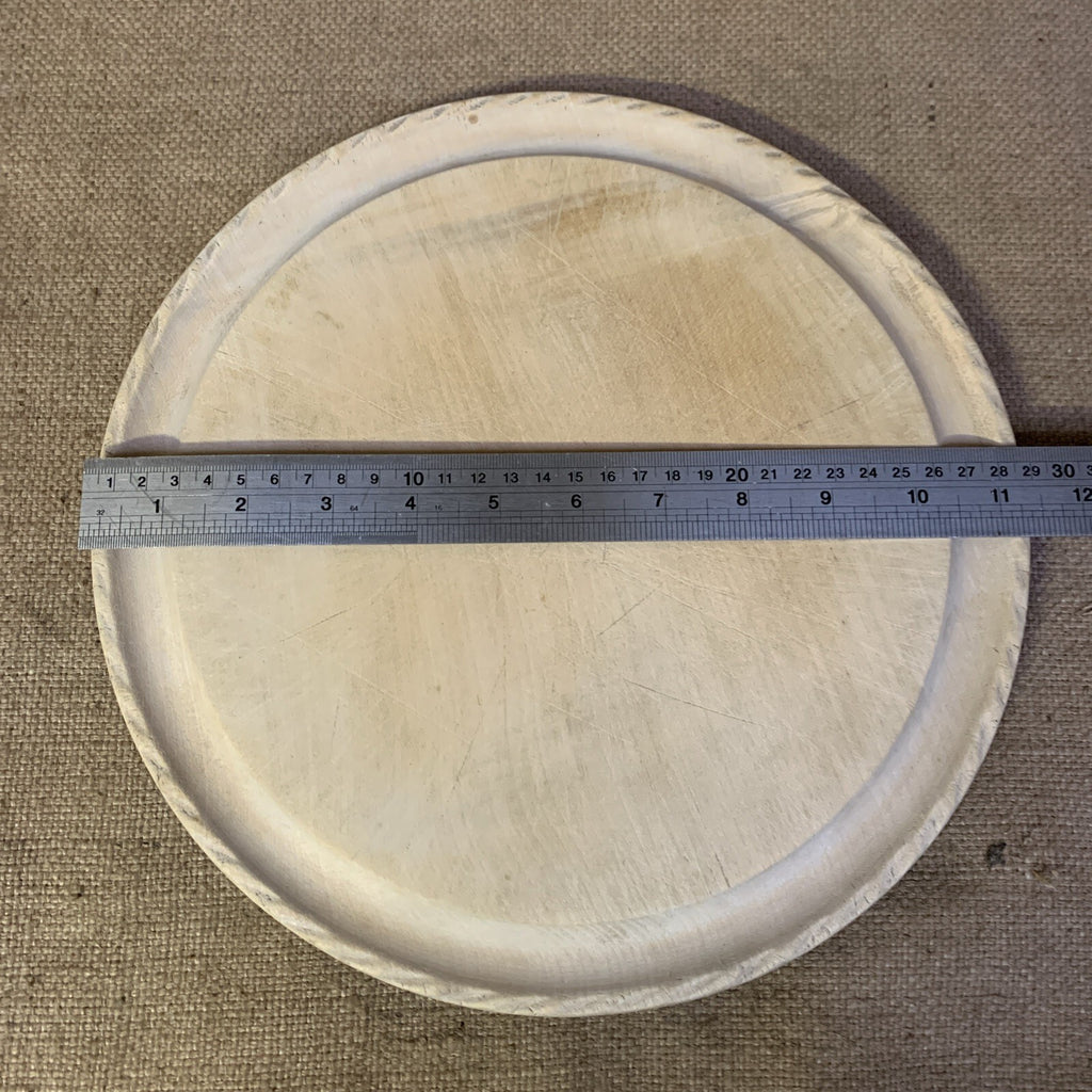 Bread Board Carved Round - Kitchenalia - Cottage - - English - Vintage - Usable