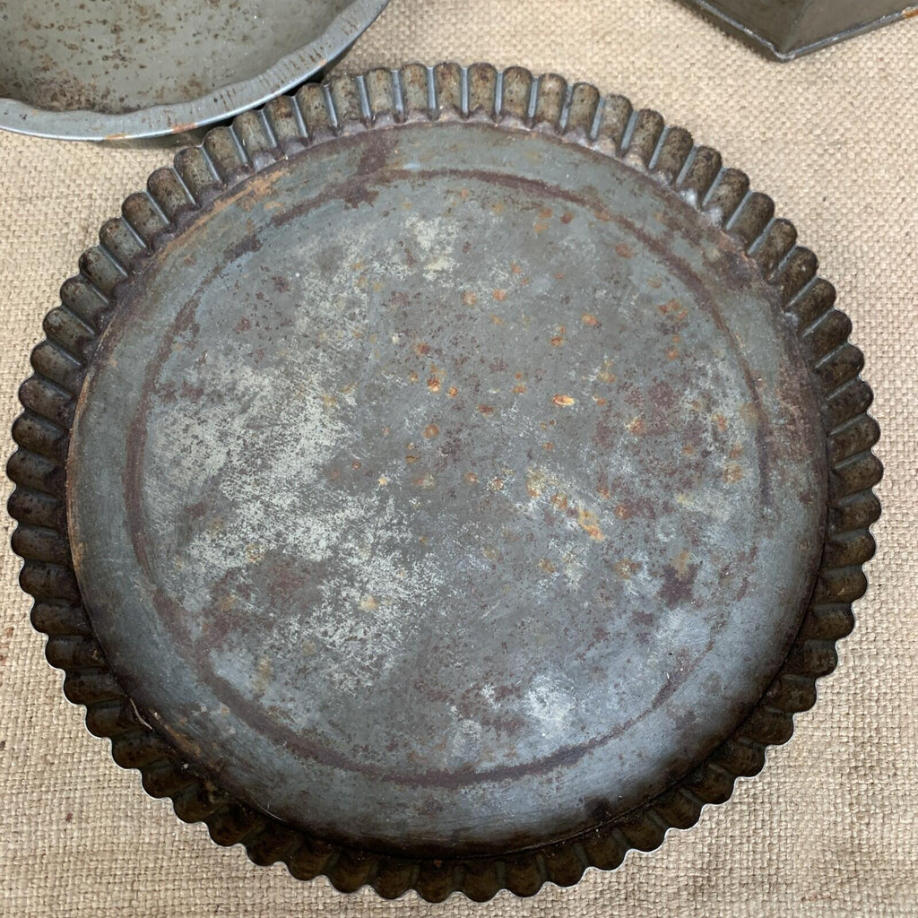 Vintage Cake Tins Joblot - Kitchenalia - Farmhouse - Cottage Kitchen -