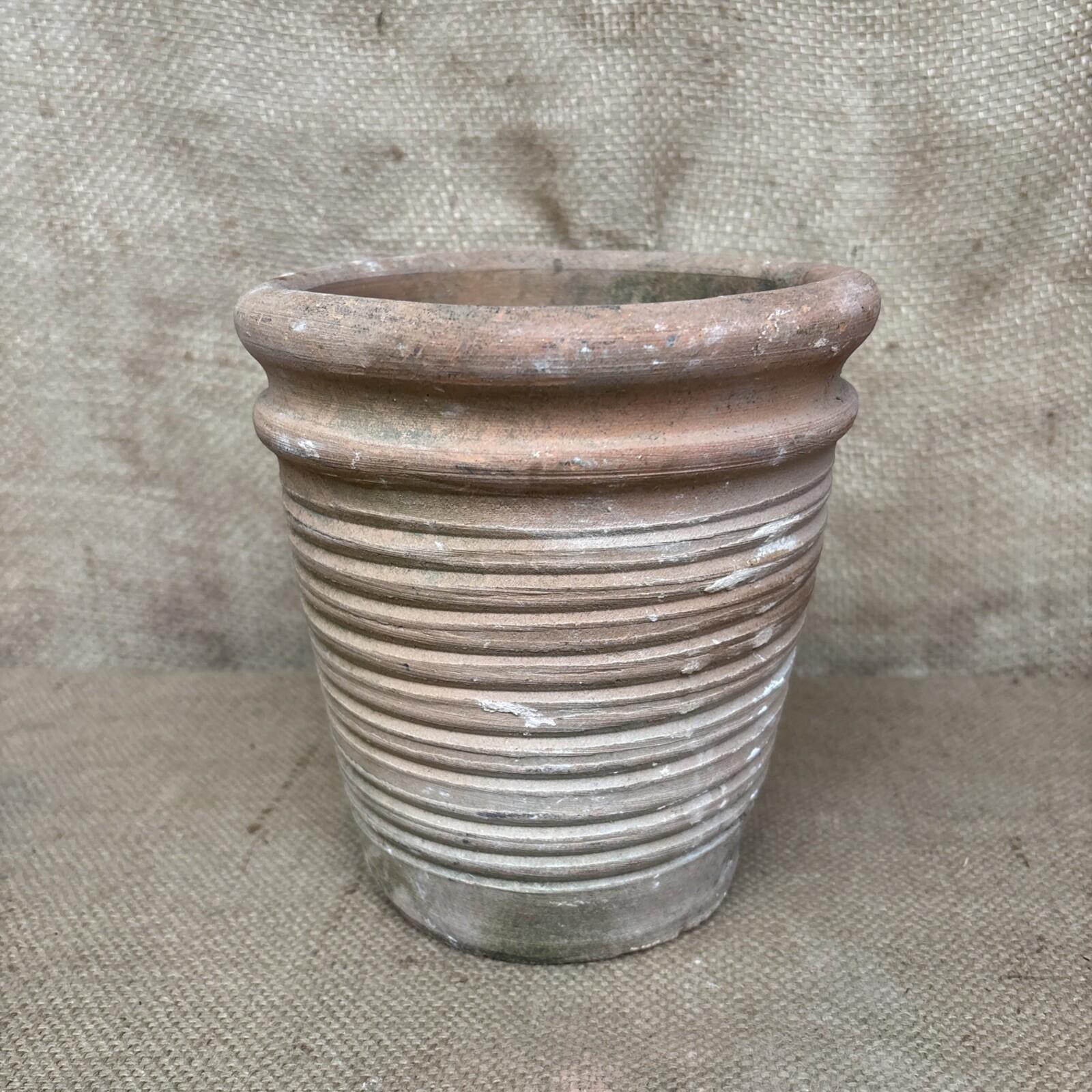 Vintage Terracotta Plant Pot - Medium - Gardenalia