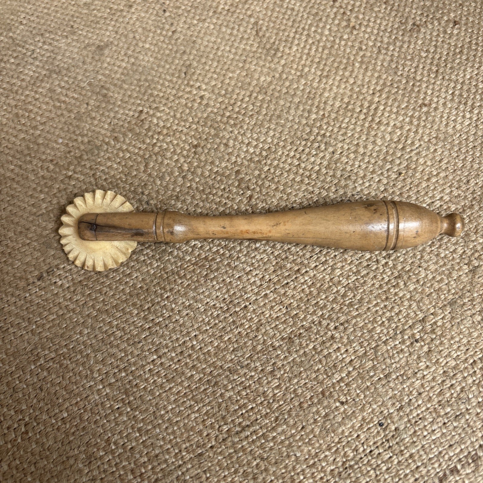 Vintage Wooden Handled Pastry Dough Pie Crust Crimper - Farmhouse - Cottage