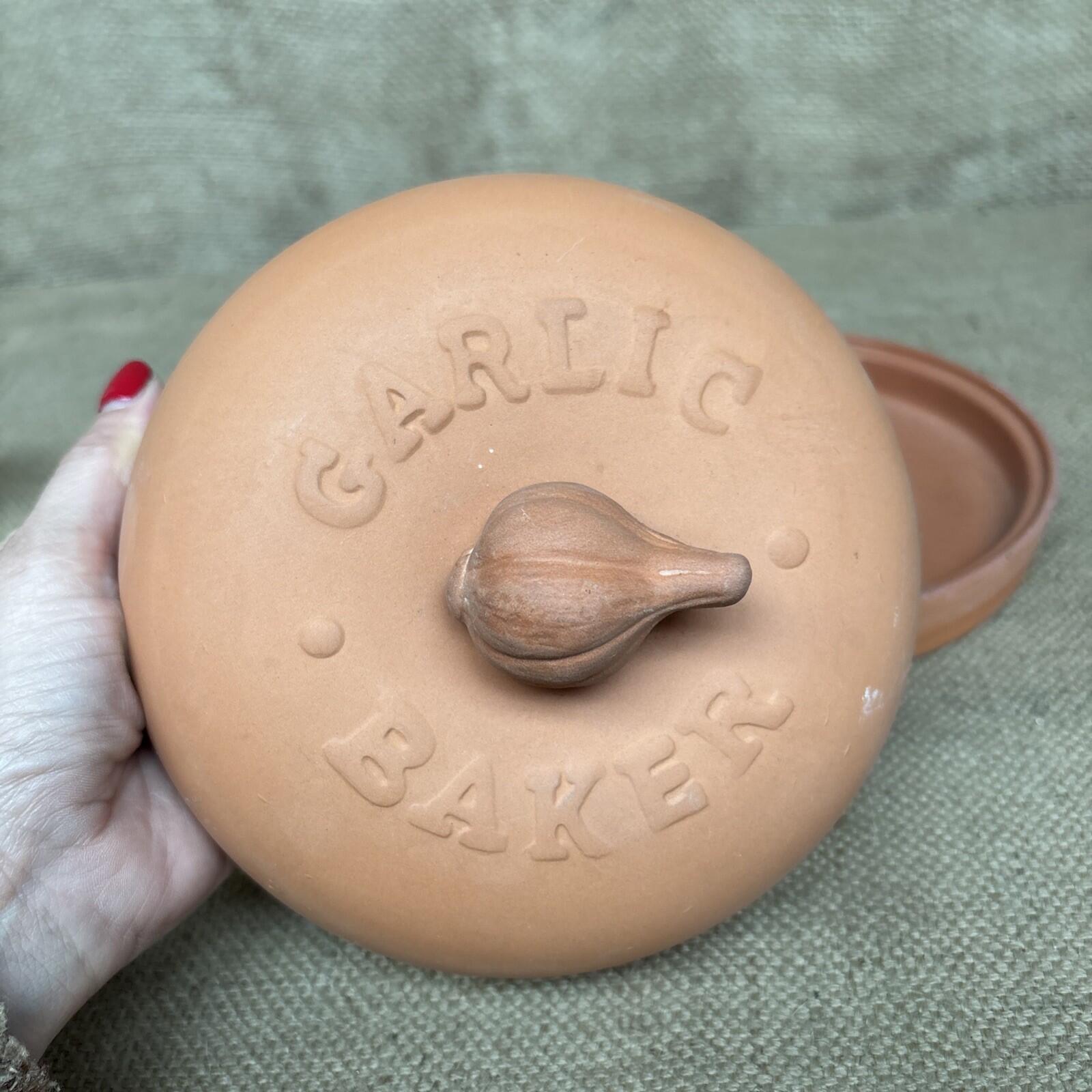 Terracotta Garlic Baker - Farmhouse Kitchen - Storage