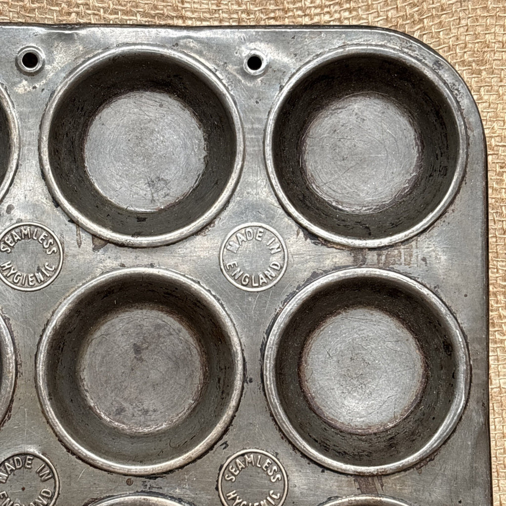 Vintage Seamless Hygienic Metal Baking Tin - Cake - Muffin - Tart - Kitchenalia