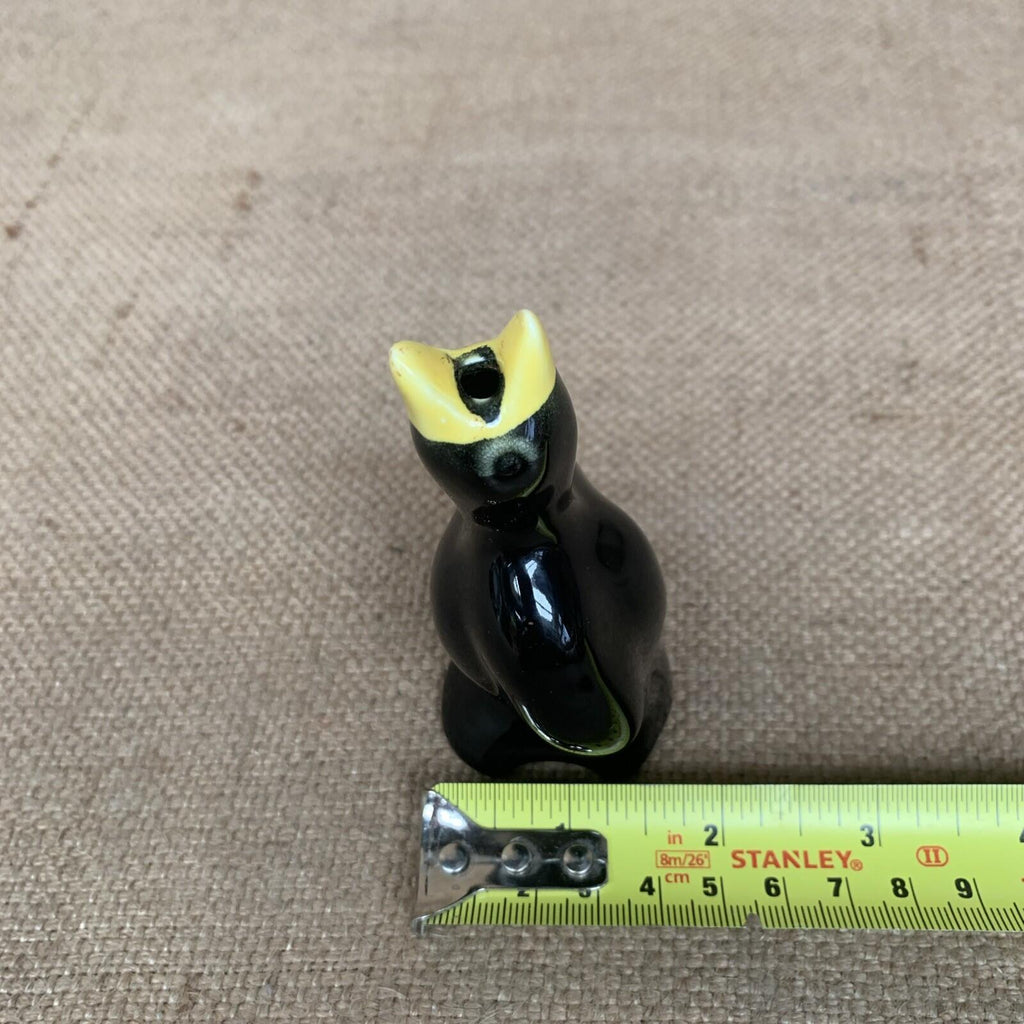 Vintage Pie Funnel / Blackbird - Farmhouse - Cottage