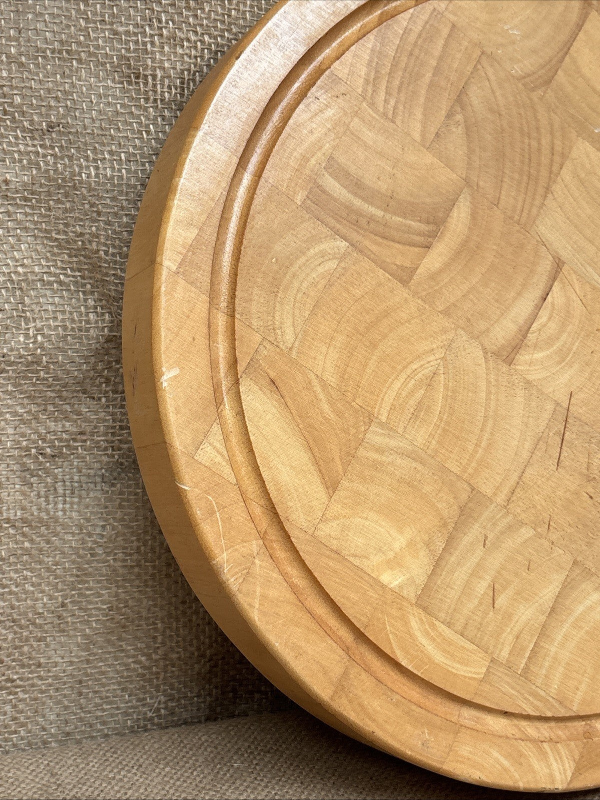 Round Wooden Chopping Block / Cutting Board - Kitchenalia - Farmhouse - Cottage
