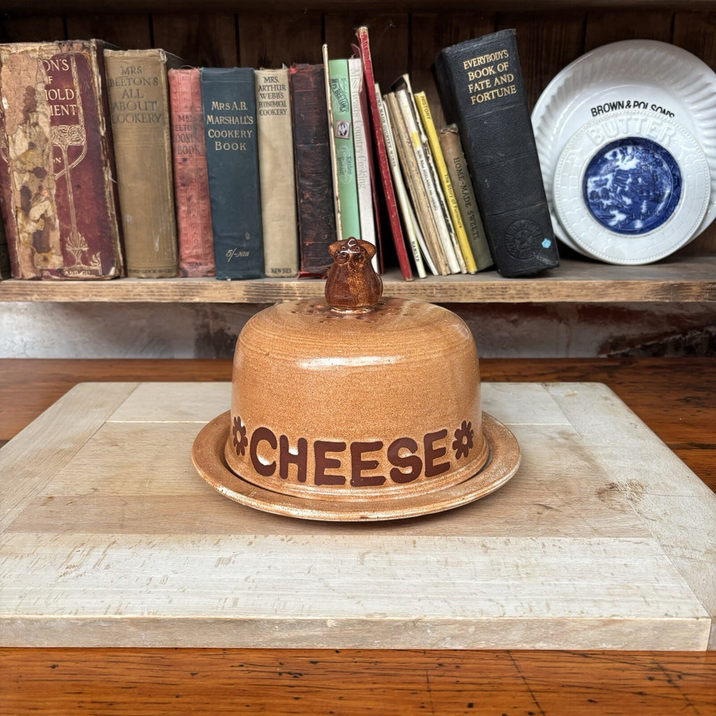 Vintage Large Cheese Dish With Mouse - Piggery Pottery Epworth - Farmhouse
