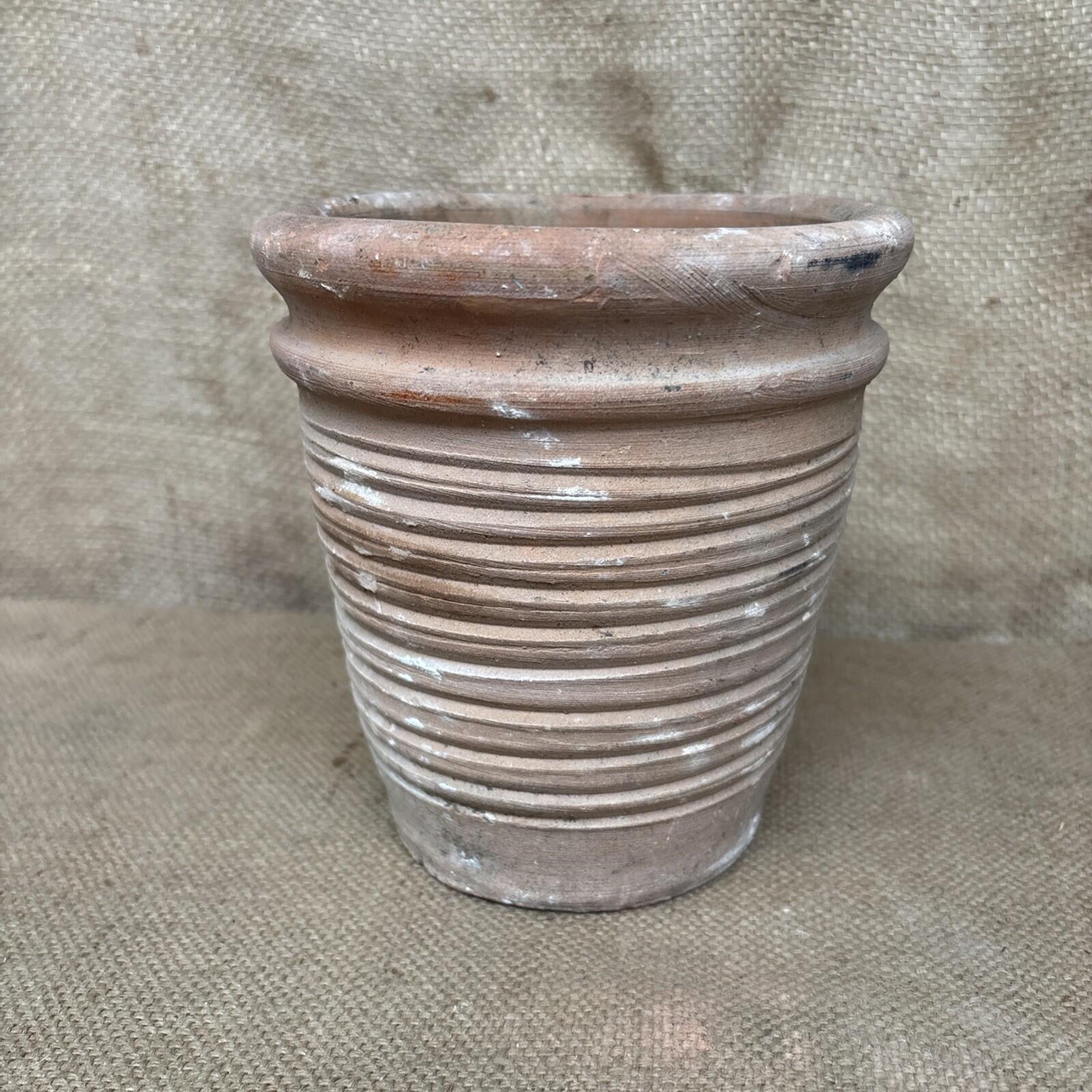 Vintage Terracotta Plant Pot - Medium - Gardenalia