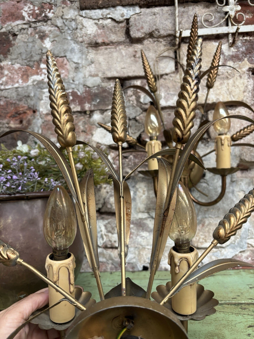 A Pair of Vintage Wheat Ear Design Wall Lights, Esconces