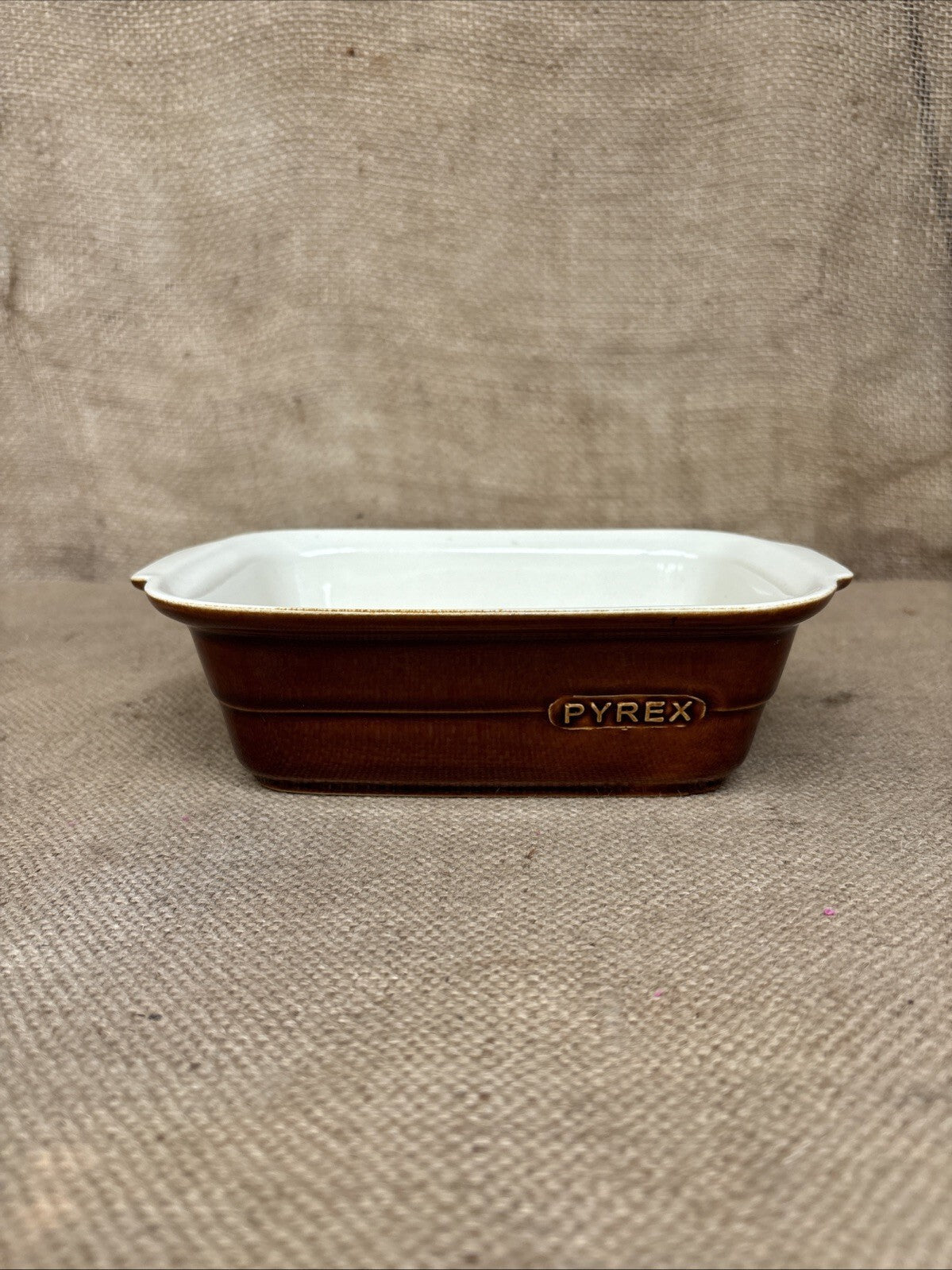 Vintage Pyrex Ceramic Oven Dish - Farmhouse - Cottage