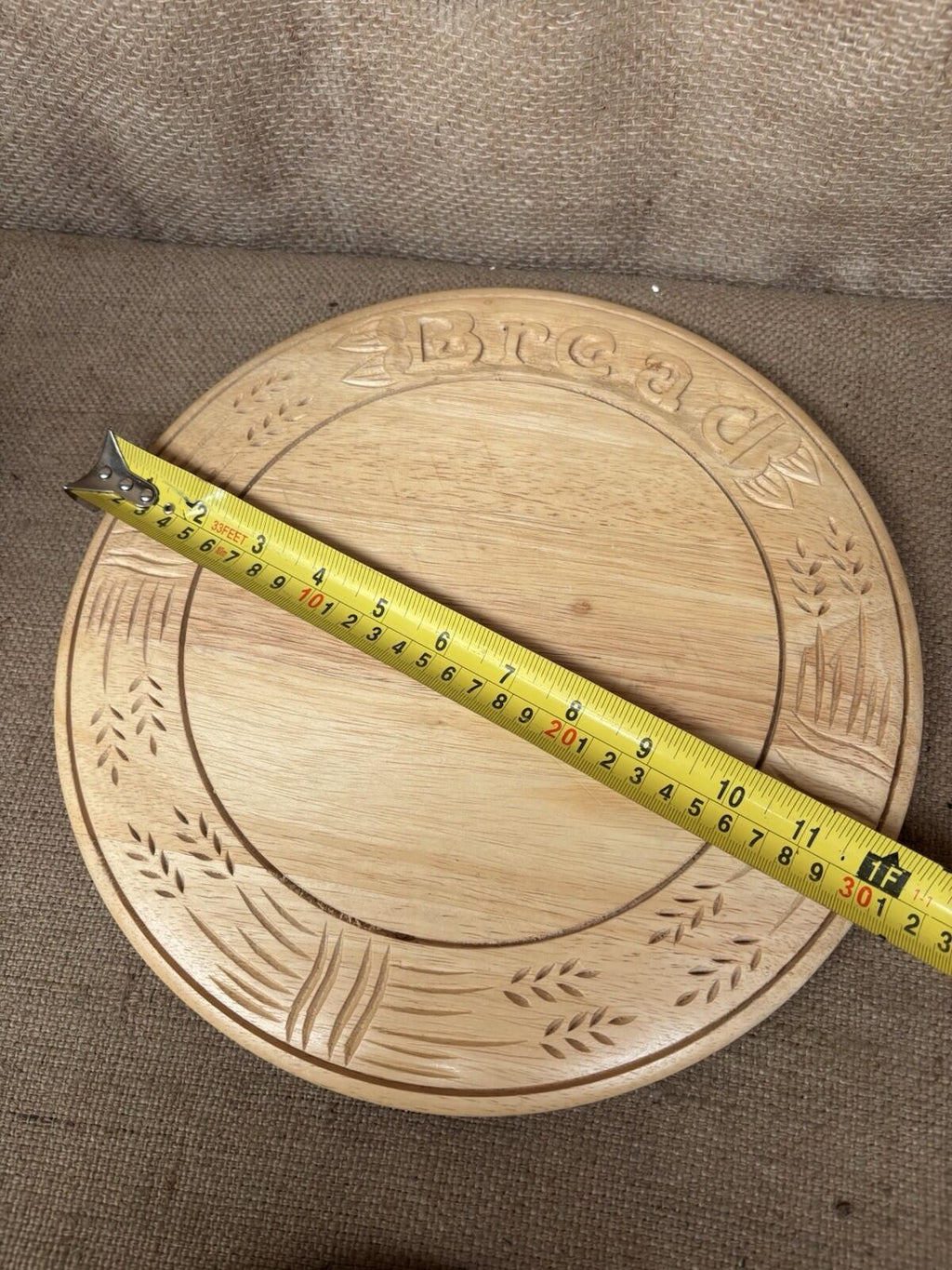 Round Carved Bread Board Kitchenalia - Farmhouse - Cottage Kitchen