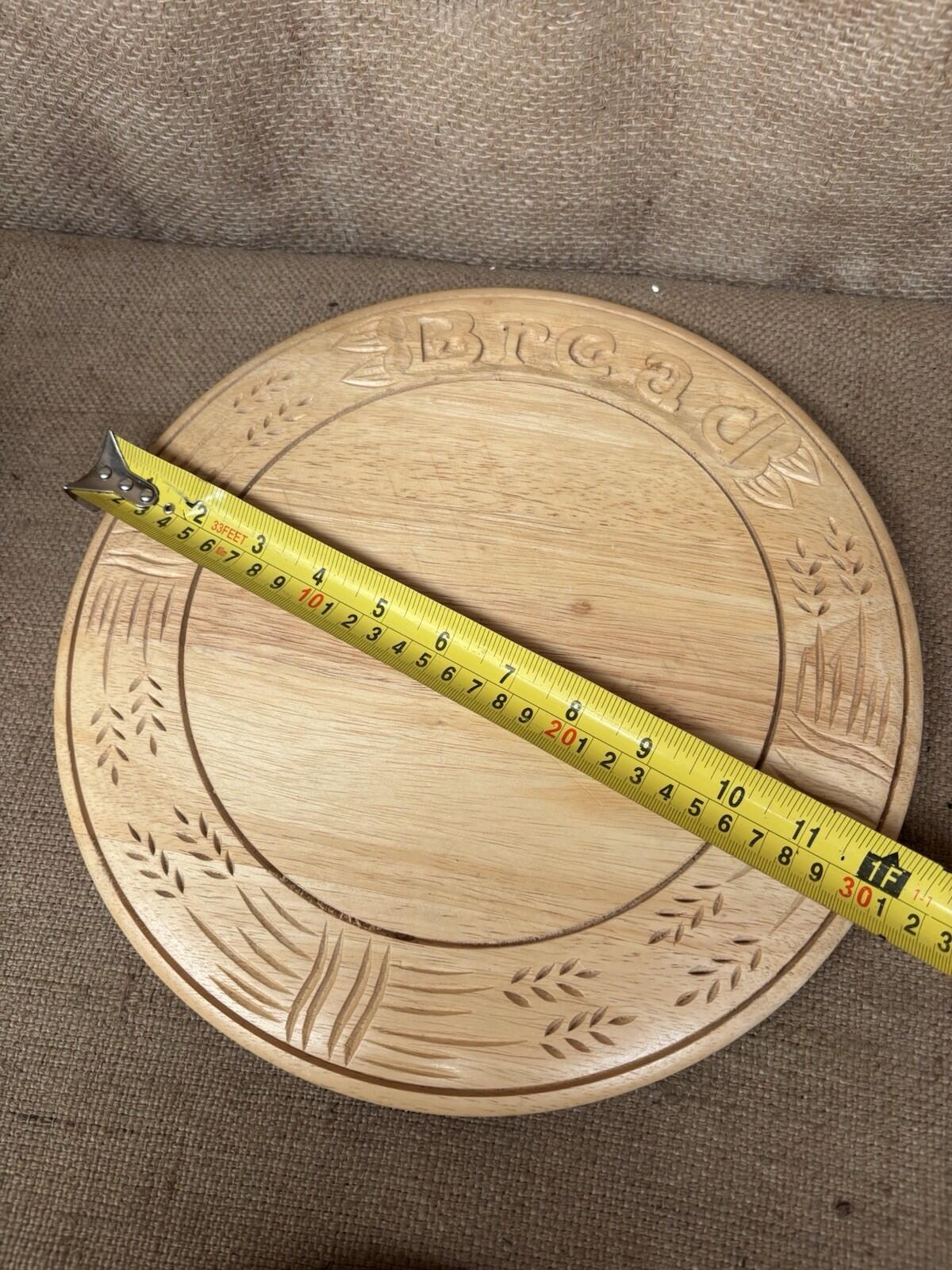 Round Carved Bread Board Kitchenalia - Farmhouse - Cottage Kitchen