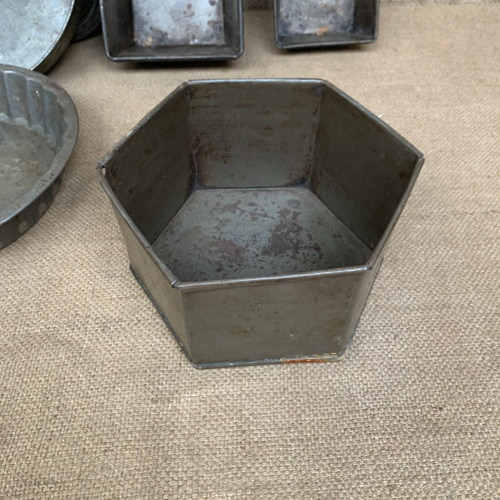 Vintage Cake Tins Joblot - Kitchenalia - Farmhouse - Cottage Kitchen -