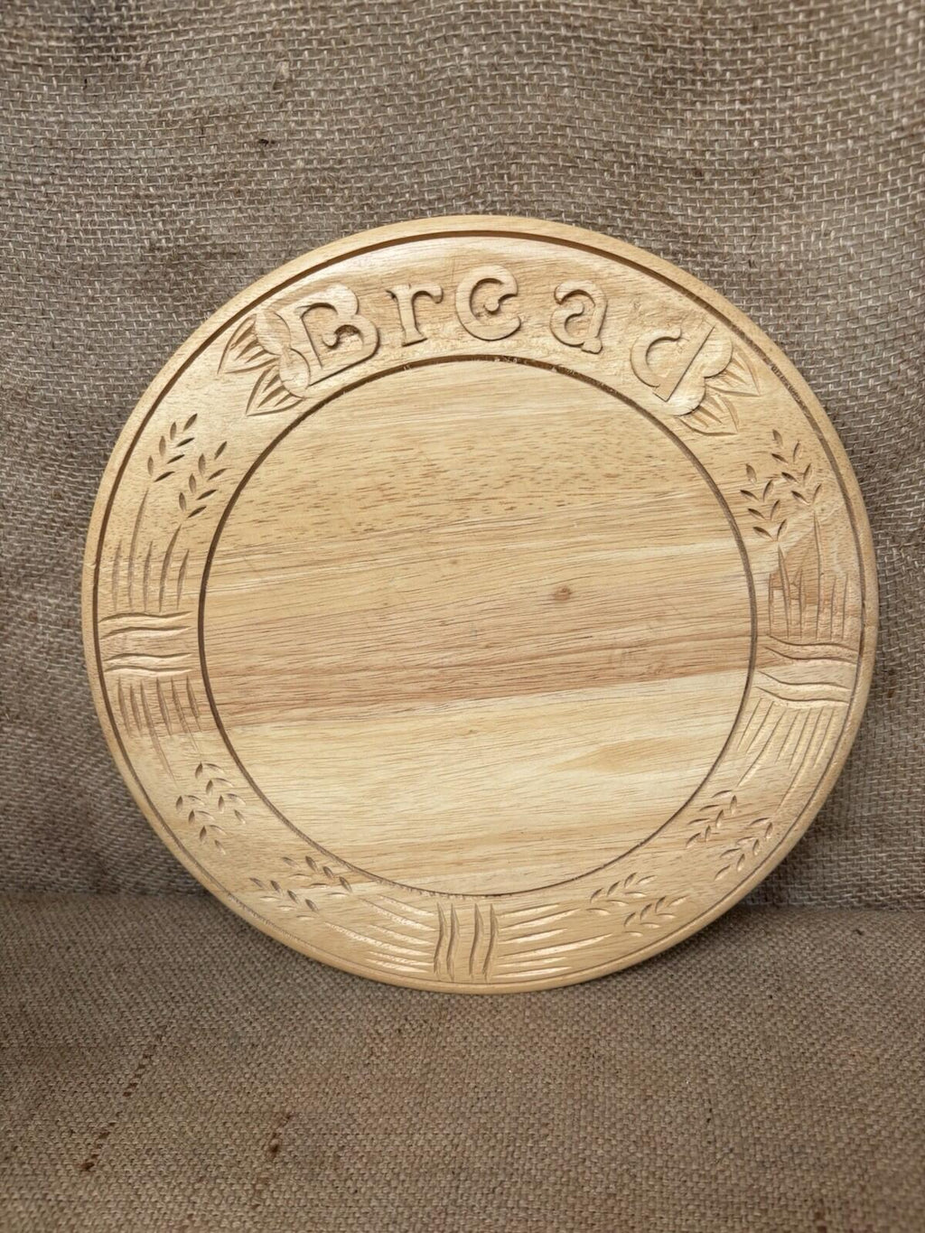 Round Carved Bread Board Kitchenalia - Farmhouse - Cottage Kitchen