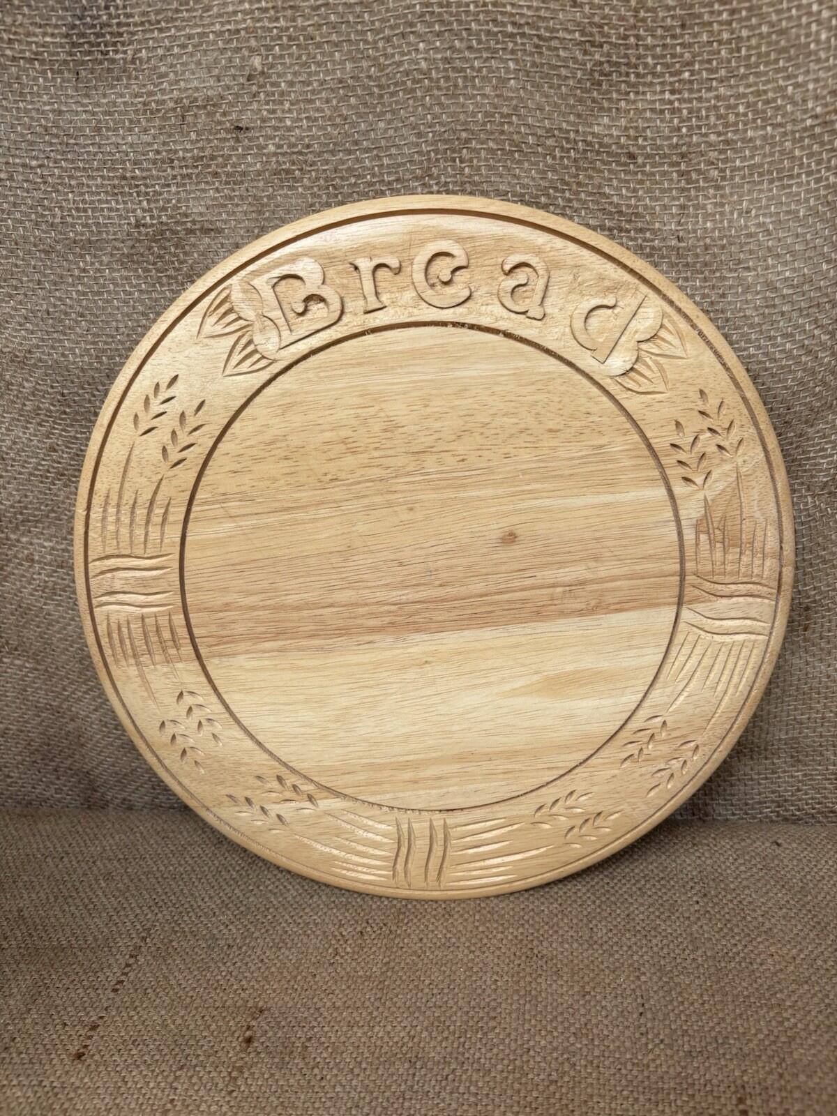 Round Carved Bread Board Kitchenalia - Farmhouse - Cottage Kitchen