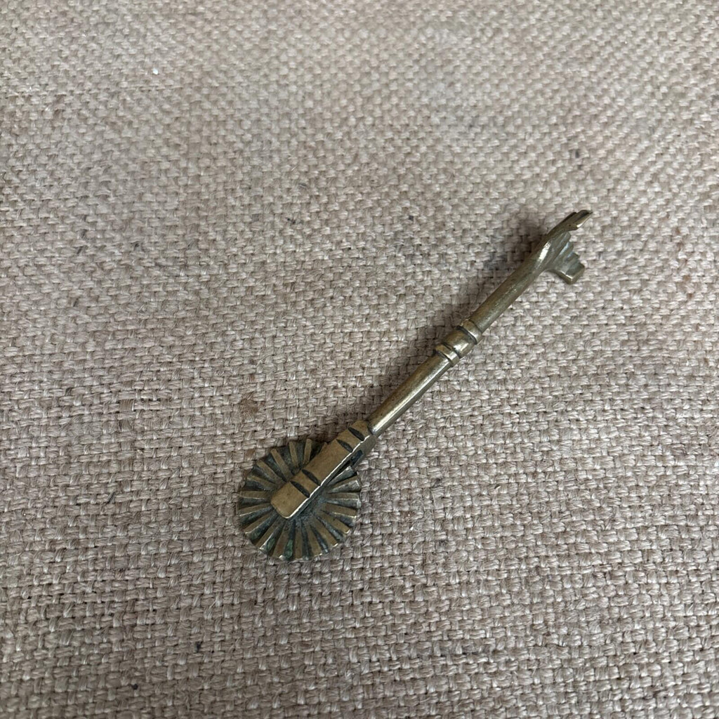 Brass Pastry Crimper / Jigger / Antique Kitchenalia / Farmhouse / Cottage