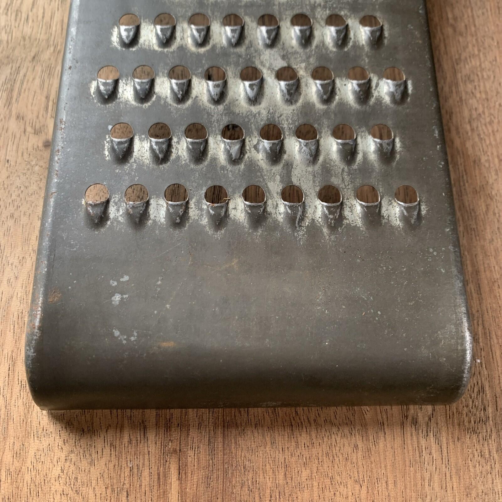 Vintage Grater - The Wonder Shredder - Farmhouse Kitchenalia - Cottage - Kitchen