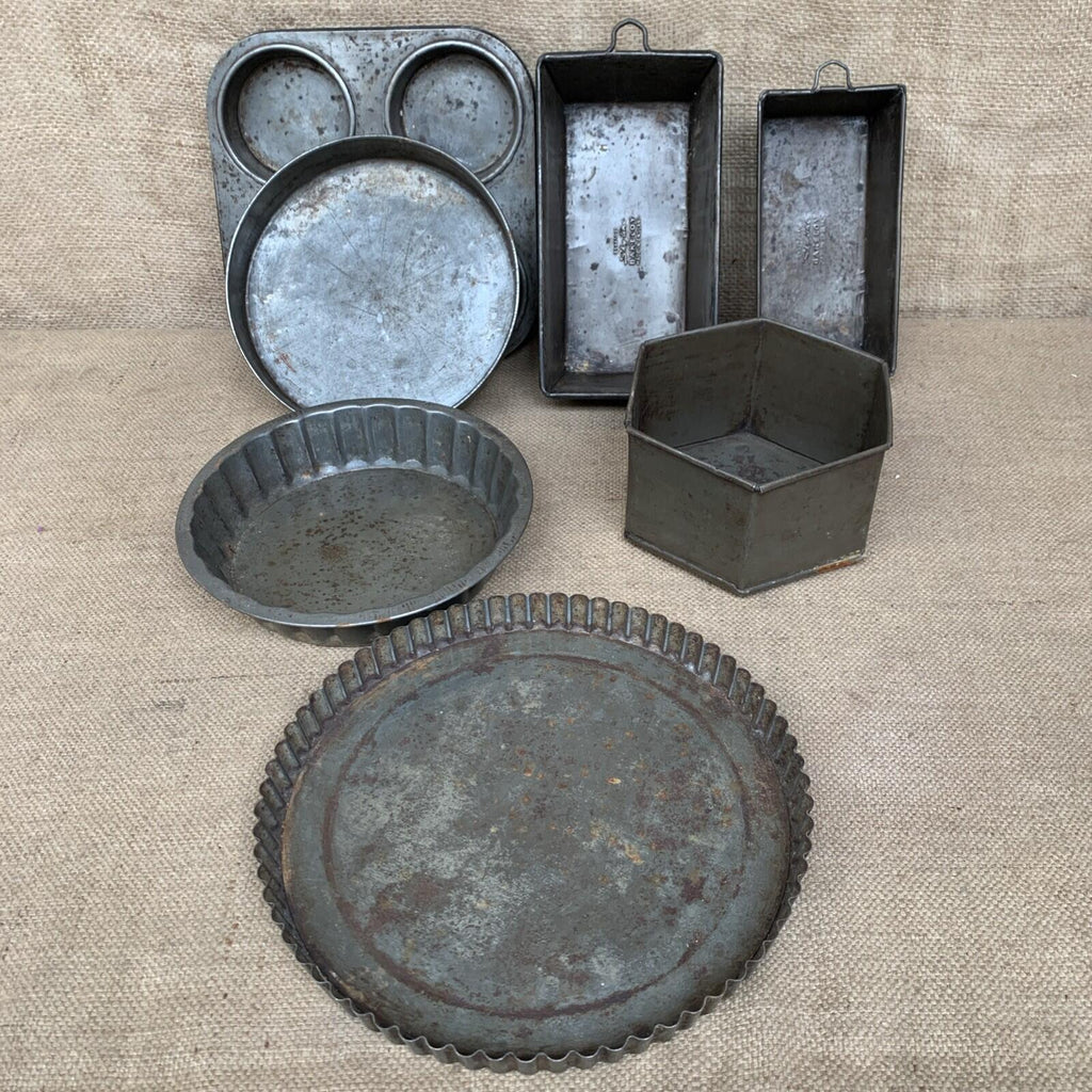 Vintage Cake Tins Joblot - Kitchenalia - Farmhouse - Cottage Kitchen -