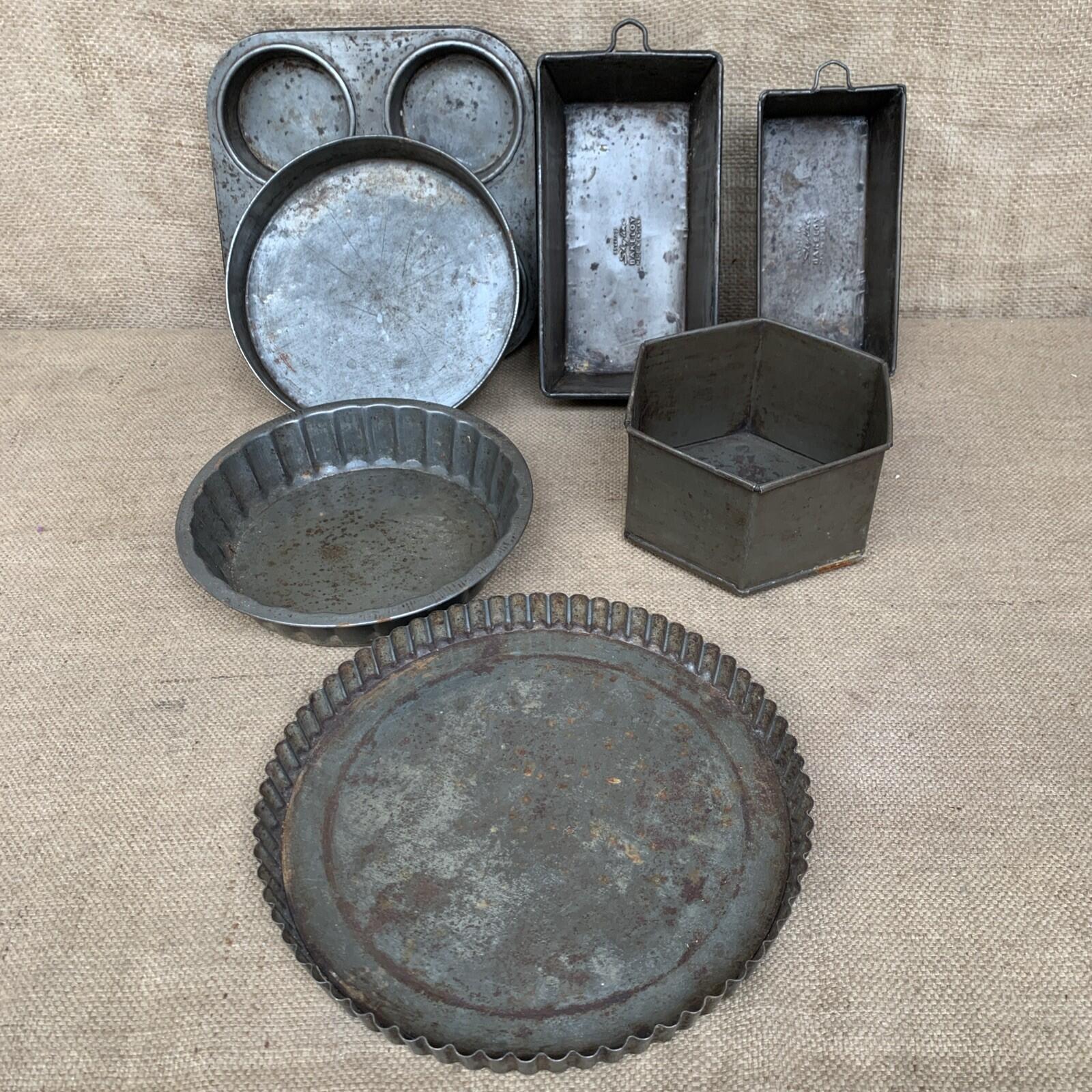 Vintage Cake Tins Joblot - Kitchenalia - Farmhouse - Cottage Kitchen -