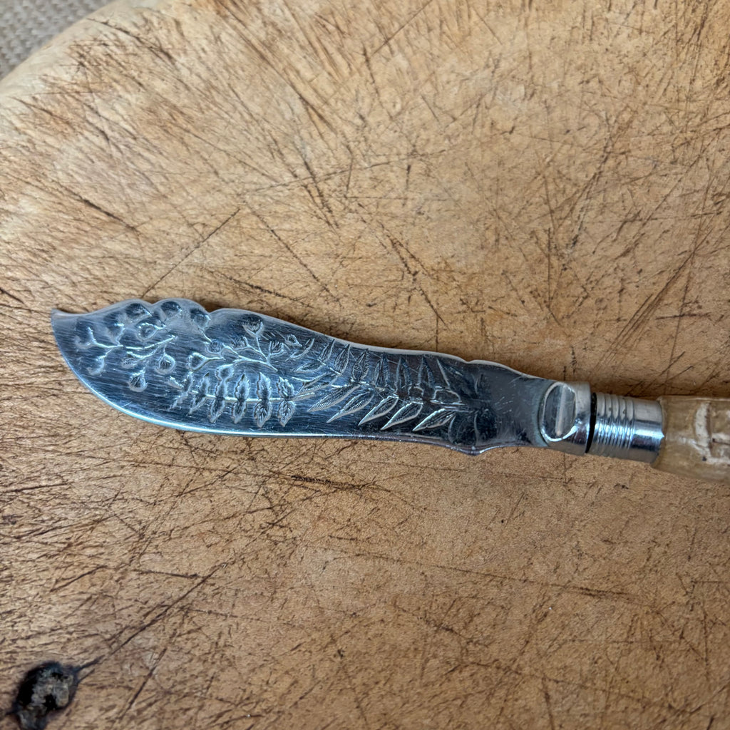 Vintage Butter Knife - Wooden Carved Handle - Sandwich