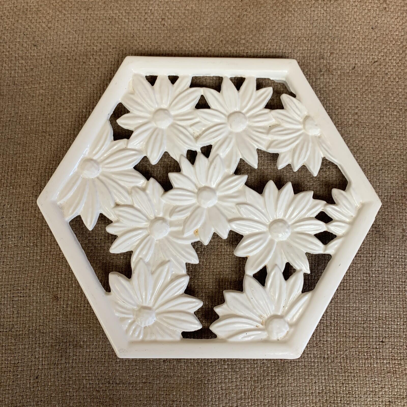 Cast Trivet INVICTA FABRIQUE EU FRANCE  Cream 21cm