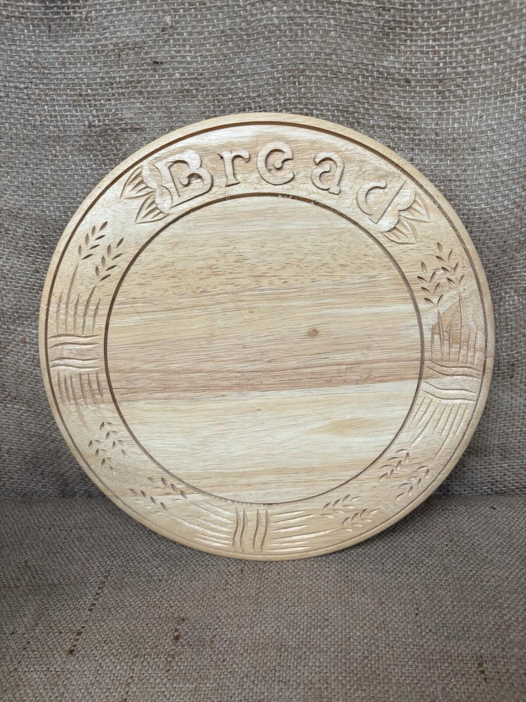 Round Carved Bread Board Kitchenalia - Farmhouse - Cottage Kitchen