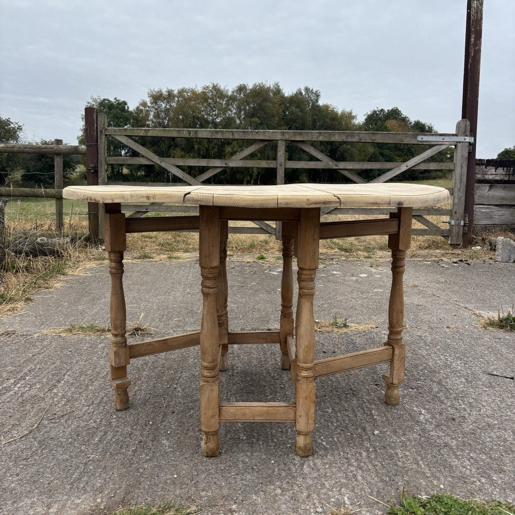 Pine Drop Leaf / Gate Leg Table - Vintage - Farmhouse  - Cottage
