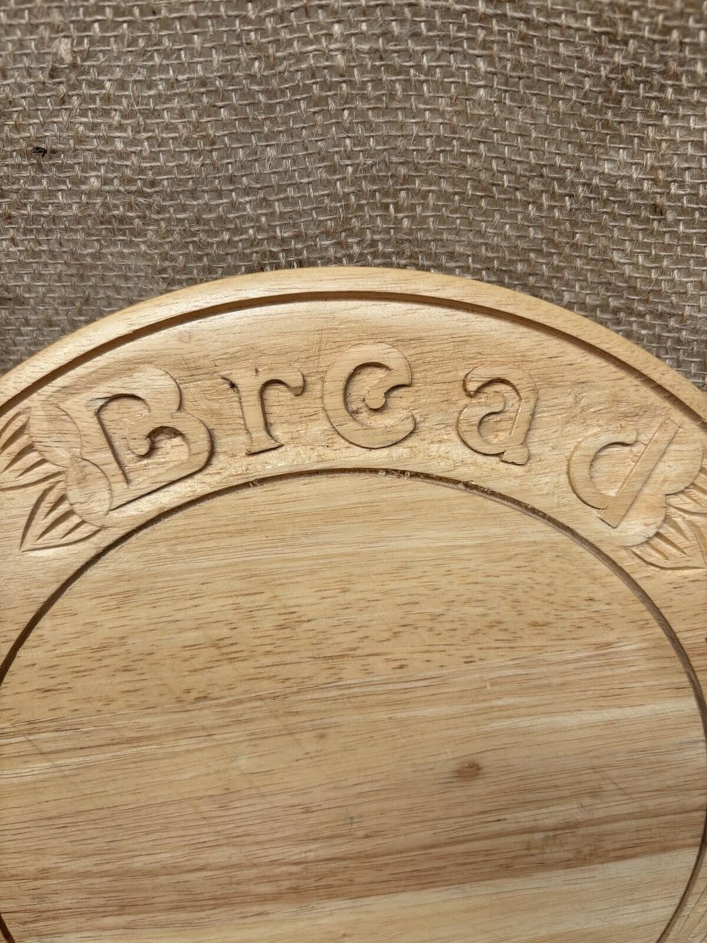 Round Carved Bread Board Kitchenalia - Farmhouse - Cottage Kitchen