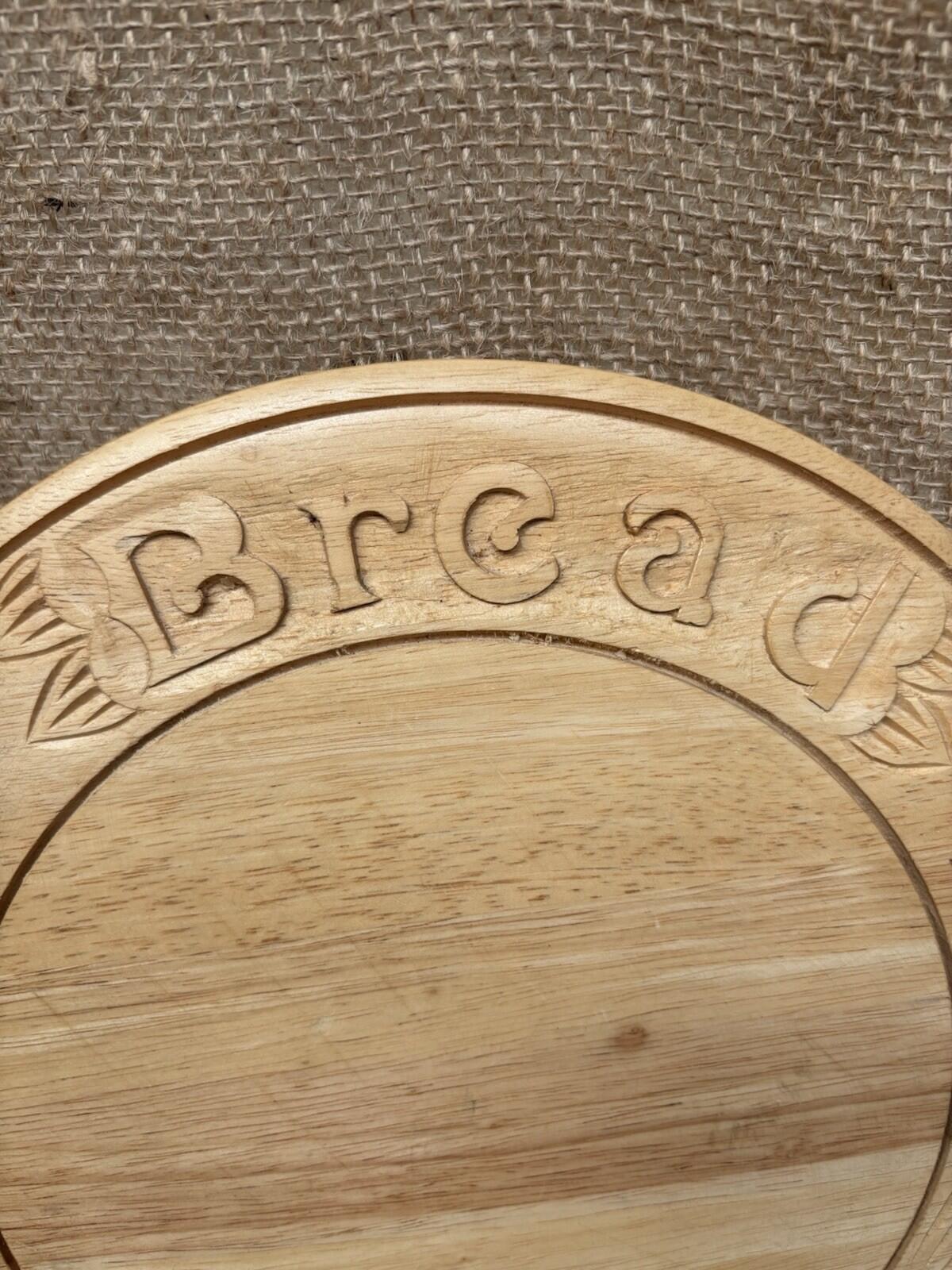 Round Carved Bread Board Kitchenalia - Farmhouse - Cottage Kitchen