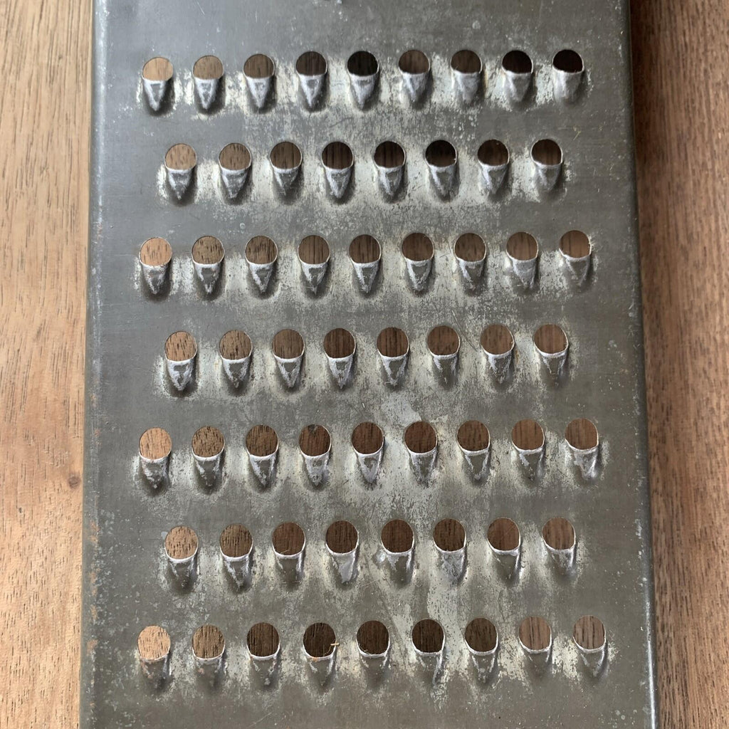 Vintage Grater - The Wonder Shredder - Farmhouse Kitchenalia - Cottage - Kitchen